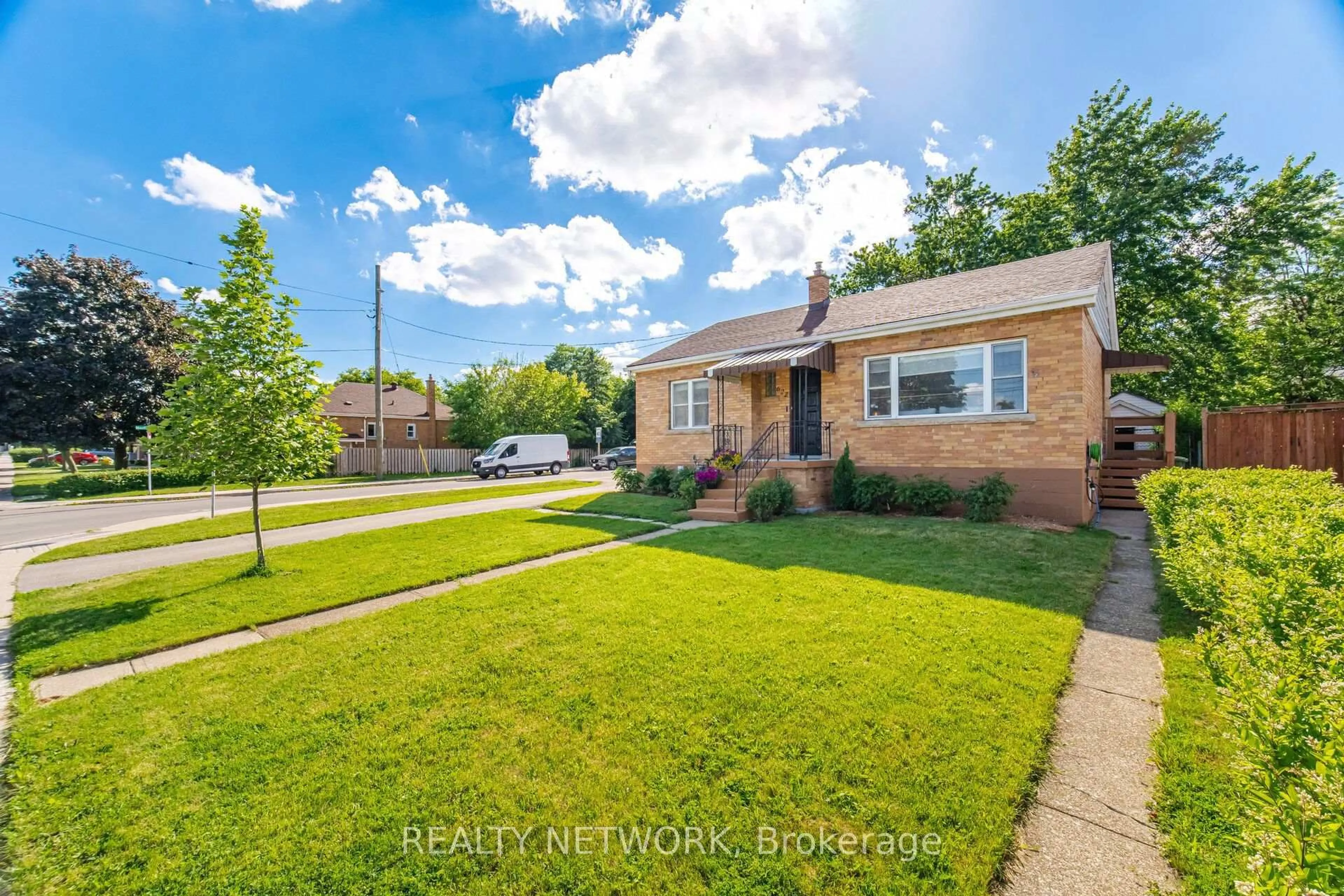Home with brick exterior material, street for 622 Upper Sherman Ave, Hamilton Ontario L8V 3M2