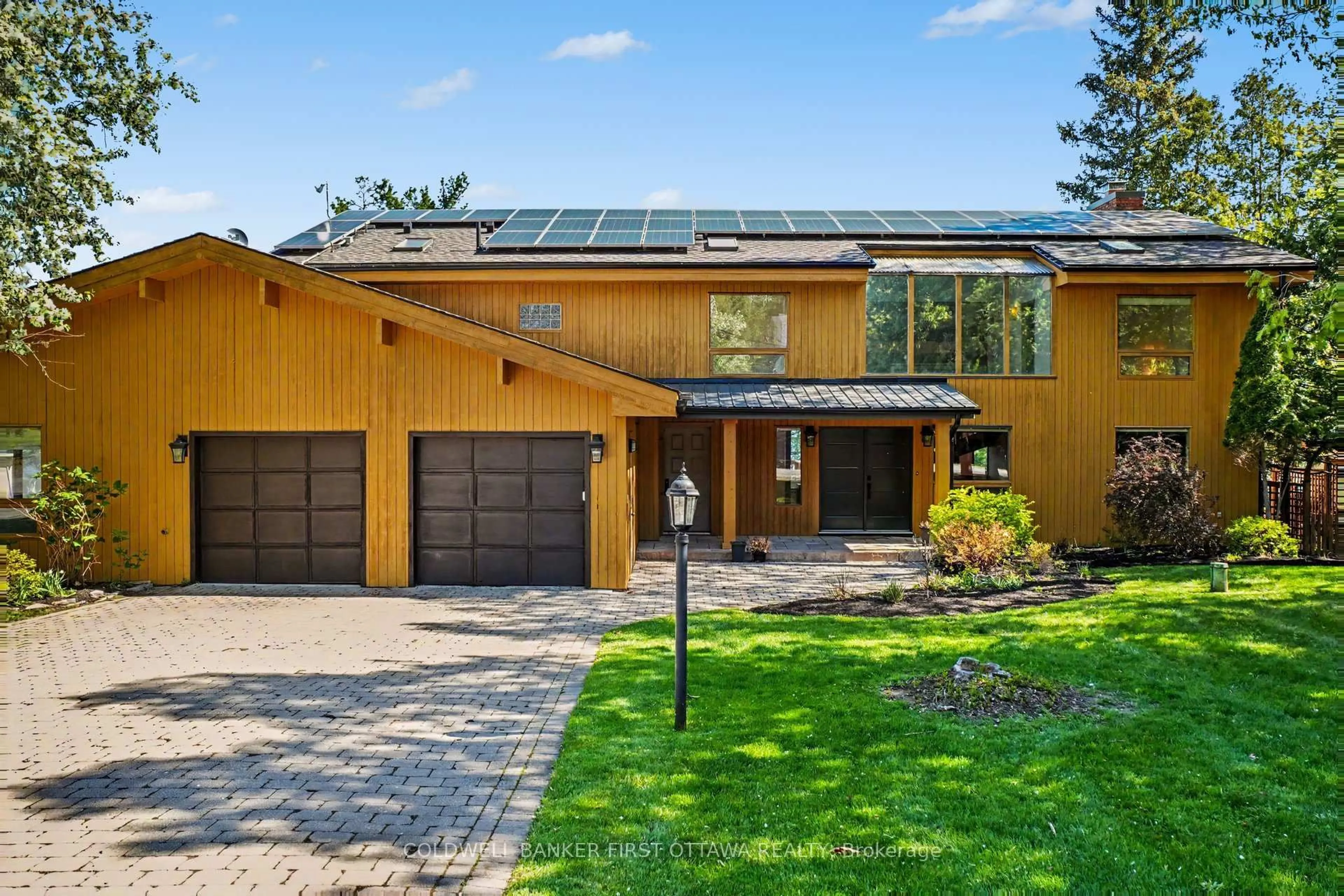Home with brick exterior material, street for 3842 Armitage Ave, Ottawa Ontario K0A 1T0