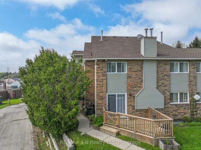 19 WREN Crt #8, Tillsonburg