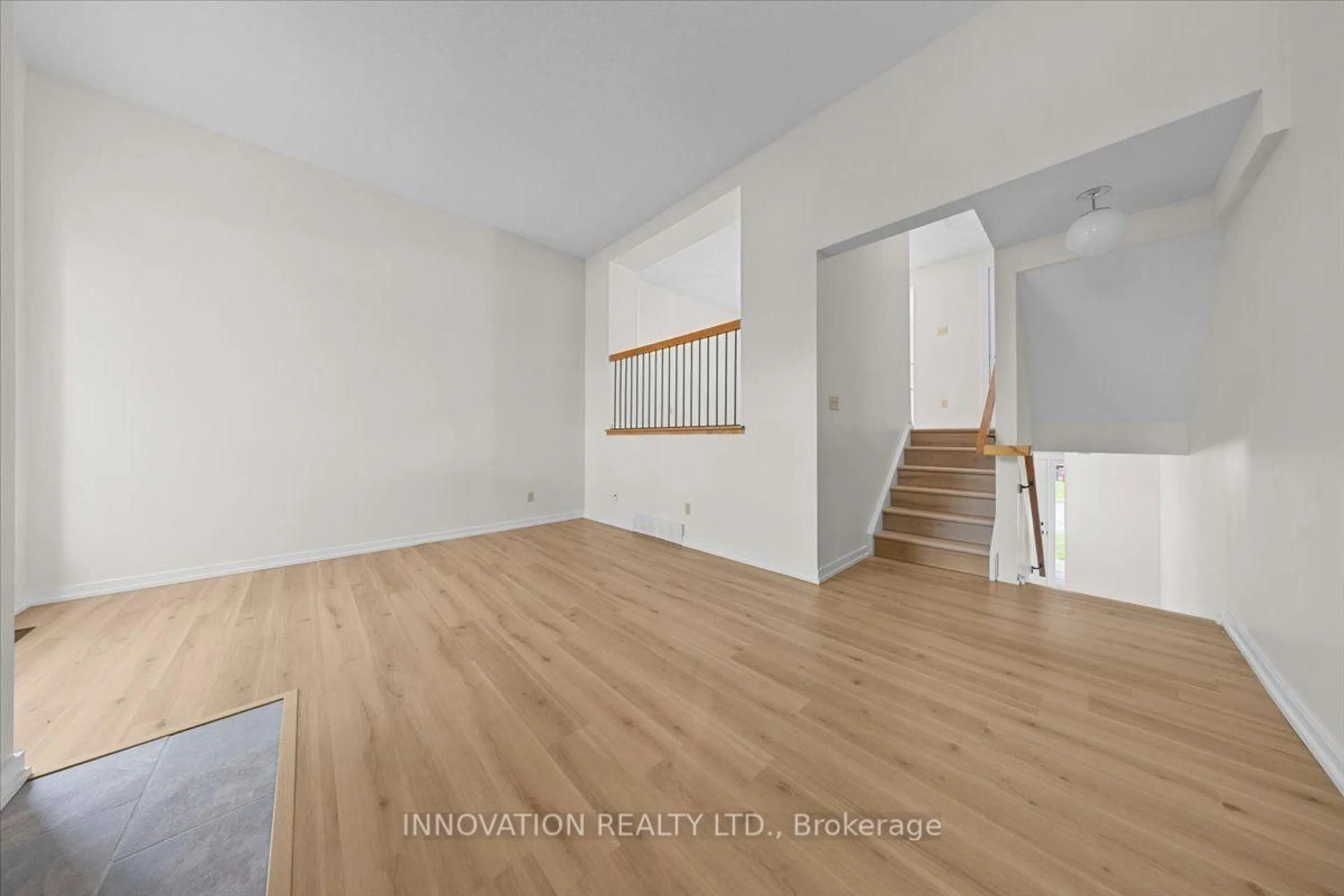 A pic of a room for 76 Esterlawn Private #2, Ottawa Ontario K2A 4B9