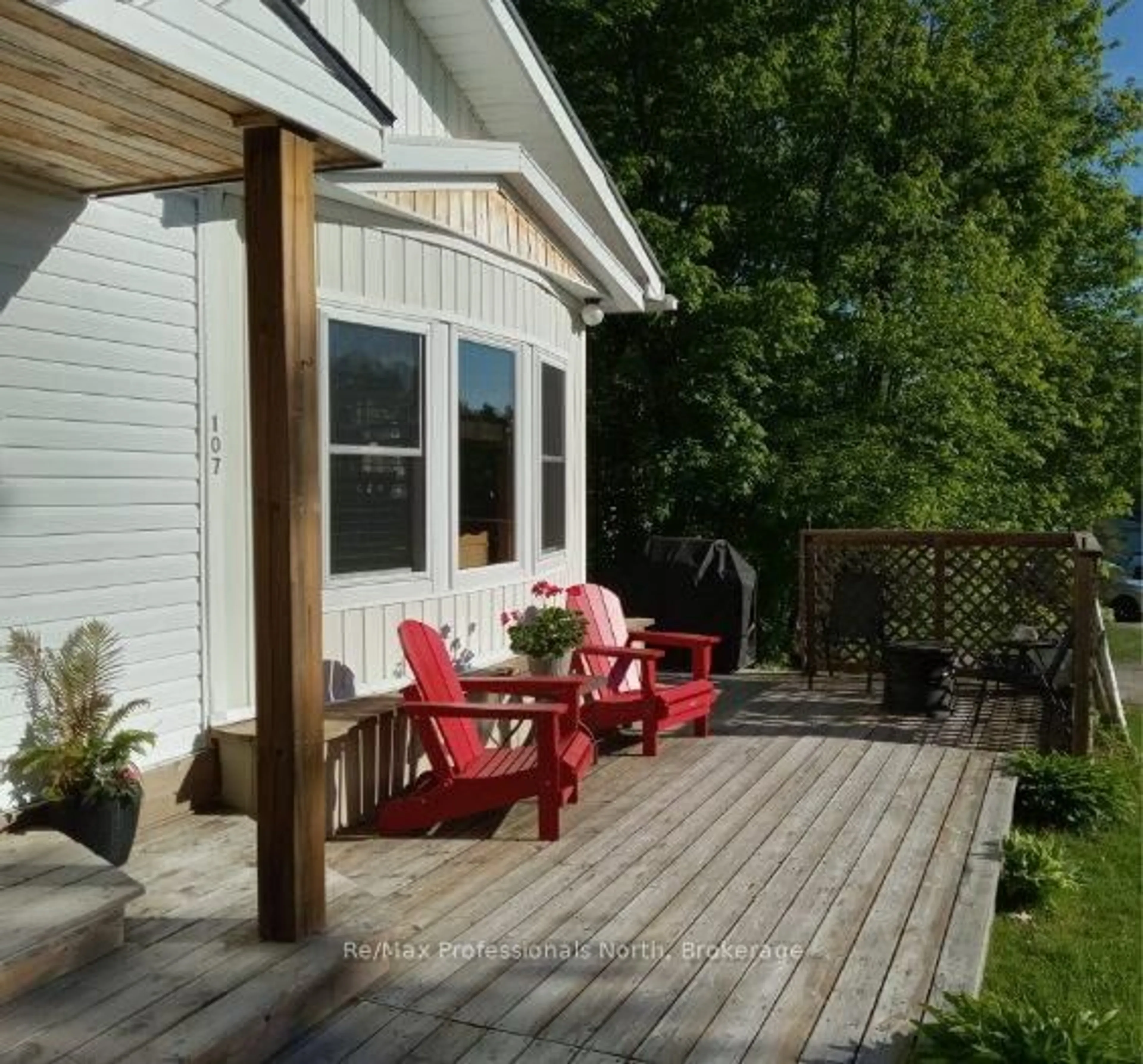 Patio, unknown for 1007 Racoon Rd #107, Gravenhurst Ontario P1P 0C4