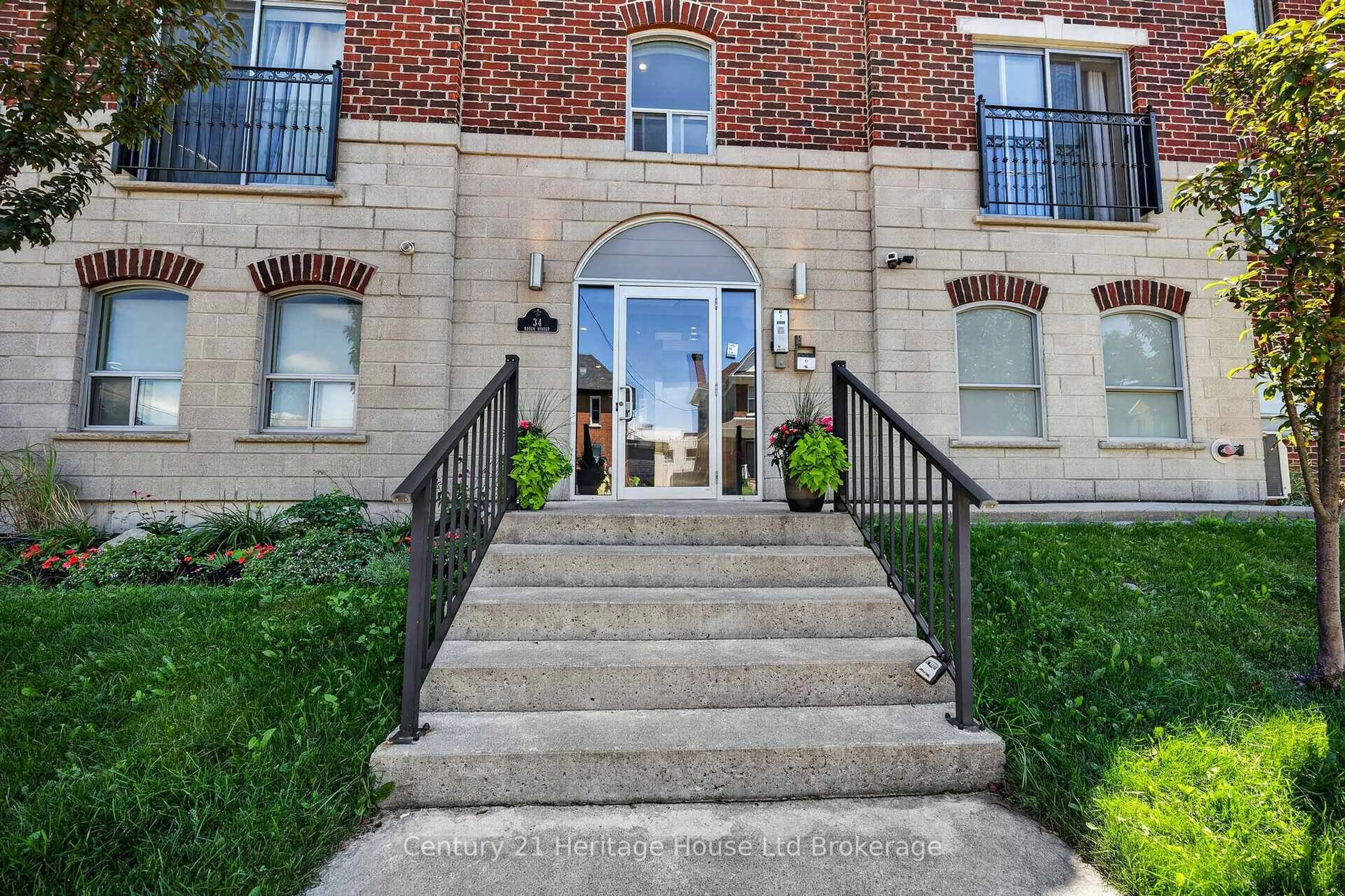 Unknown for 34 BROCK St #301, Woodstock Ontario N4S 3B5