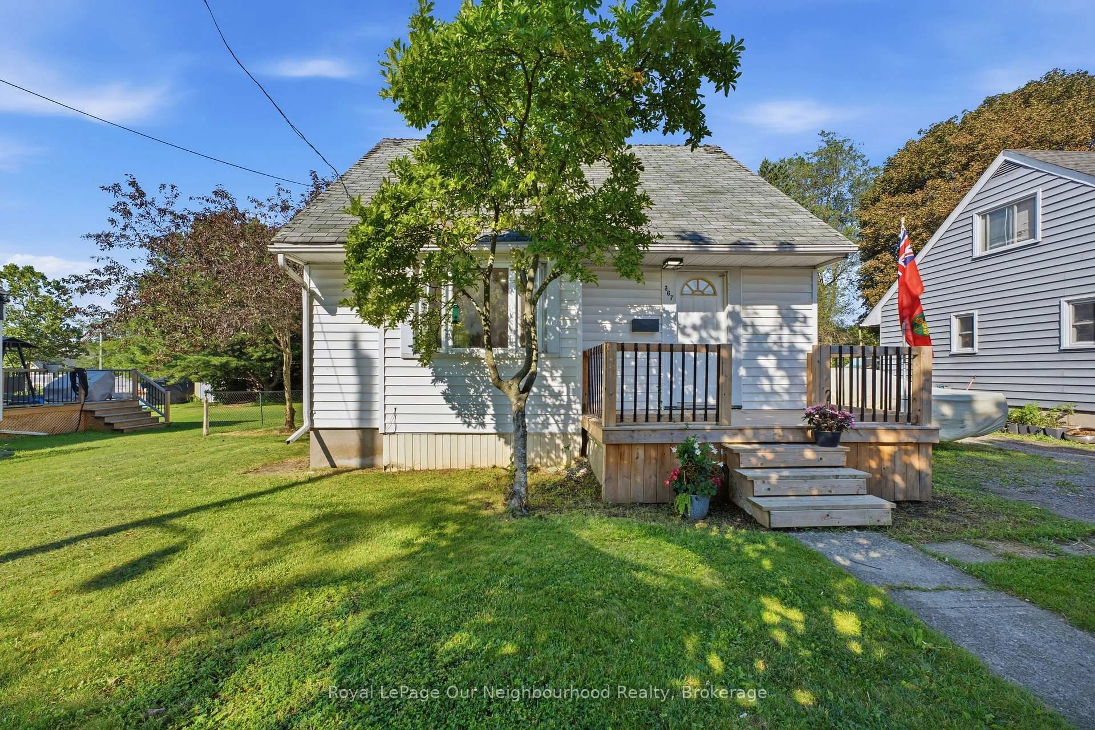 A pic from outside/outdoor area/front of a property/back of a property/a pic from drone, street for 367 Campbell St, Cobourg Ontario K9A 4C1