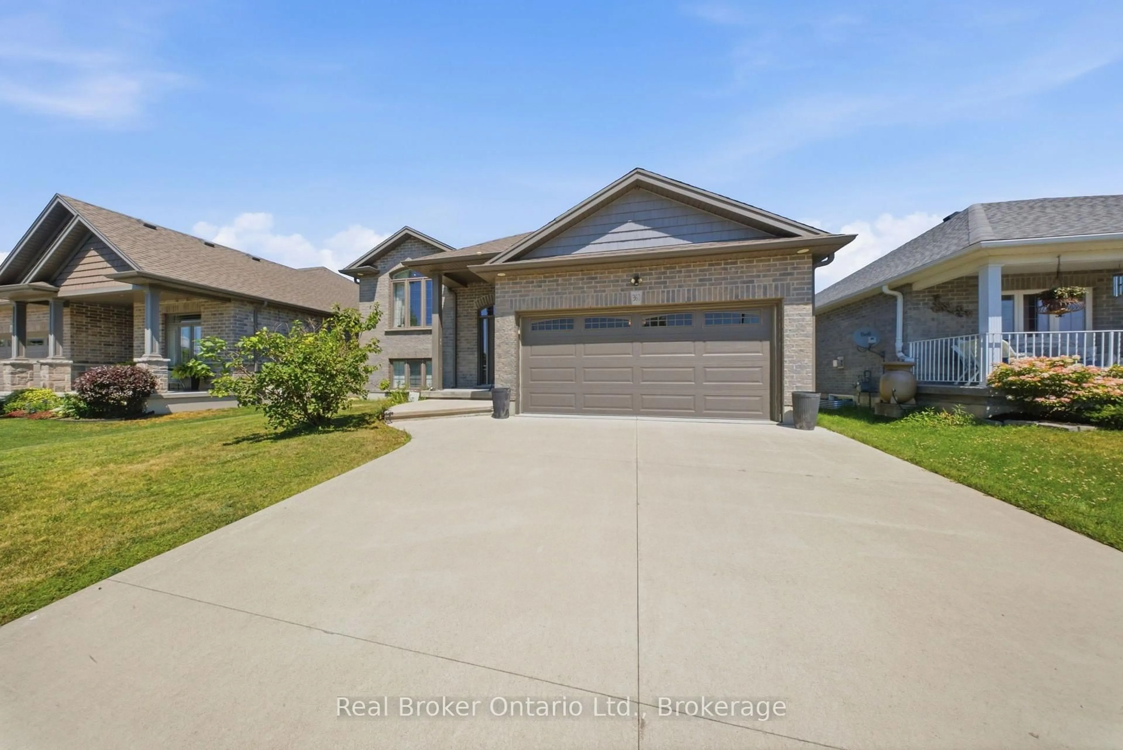Home with vinyl exterior material, street for 360 Dover Ave, Norfolk Ontario N0A 1N9
