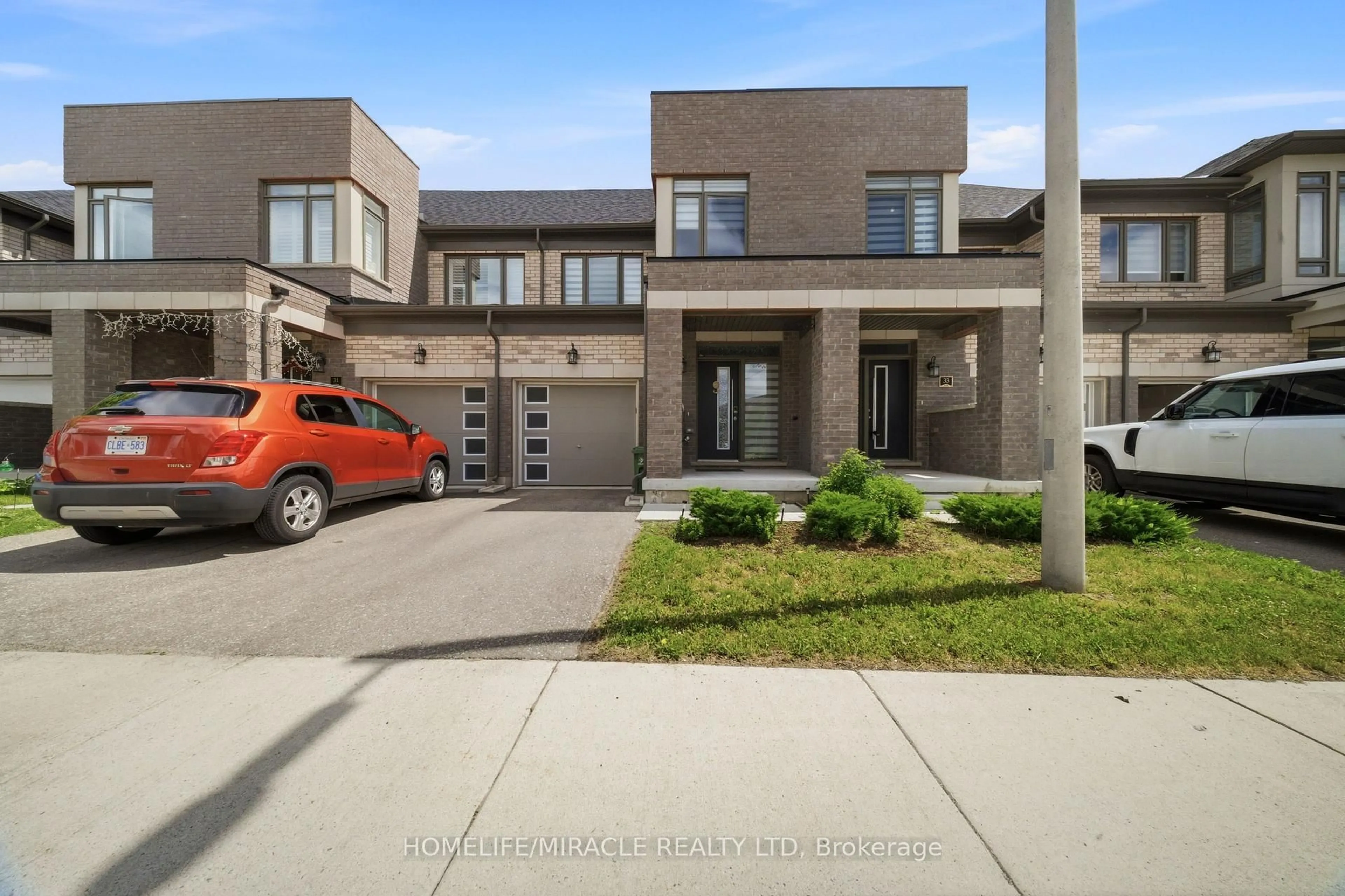 Home with brick exterior material, street for 166 DEERPATH Dr #32, Guelph Ontario N1K 0E2