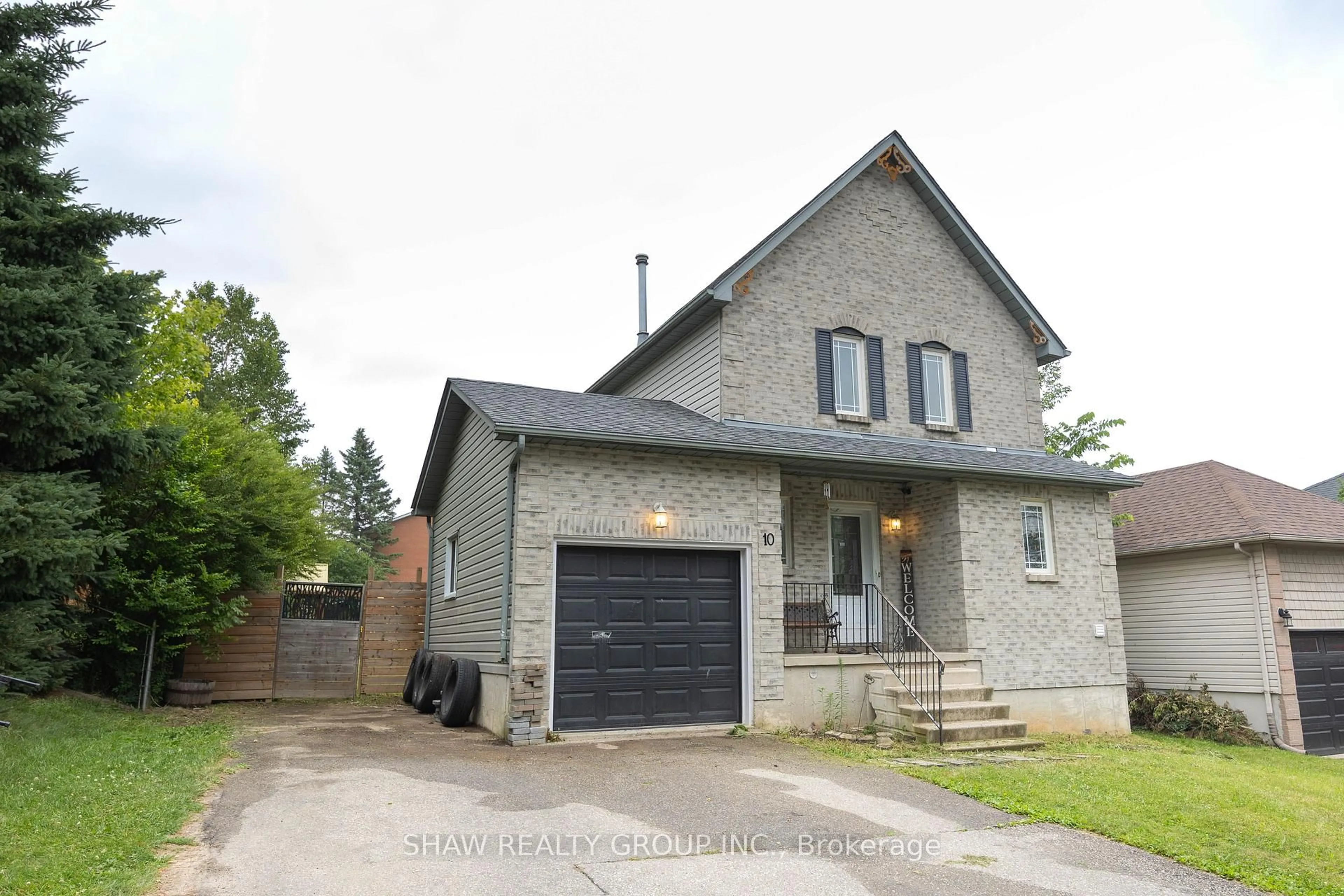 Home with brick exterior material, street for 10 Evergreen Crt, Brantford Ontario N3T 5J6
