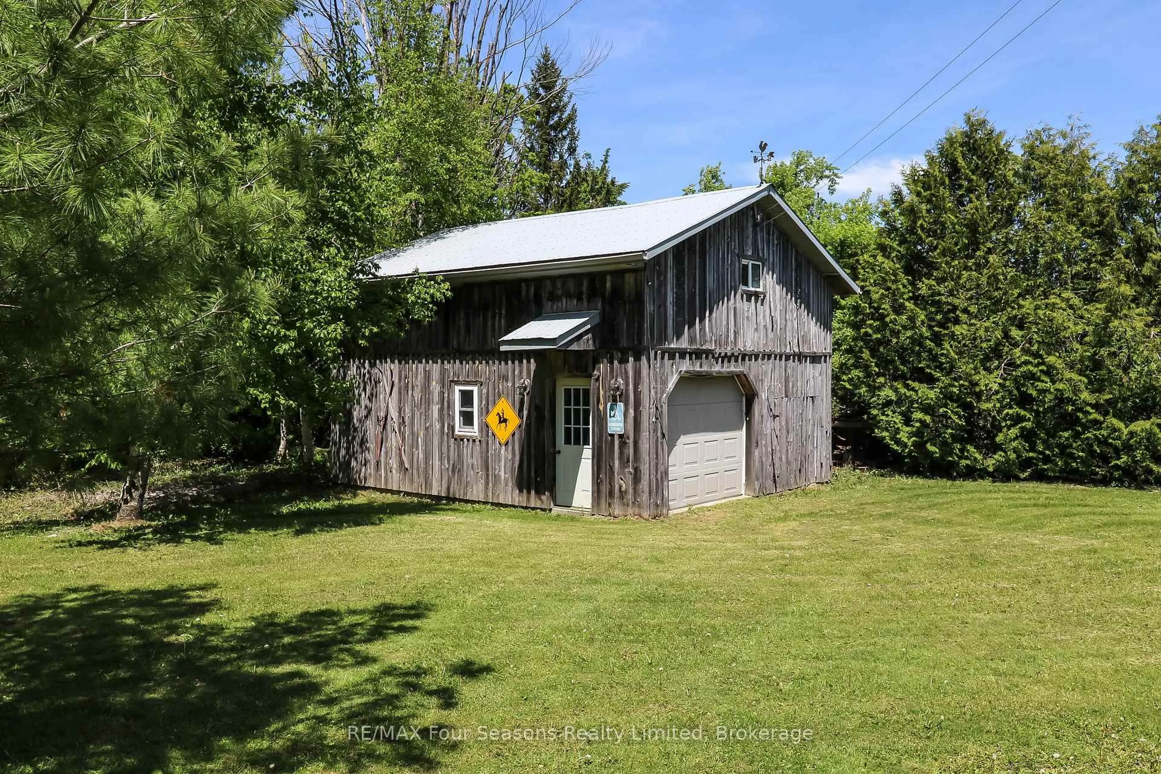 Shed for 595365 4th Line, Blue Mountains Ontario N0H 2E0