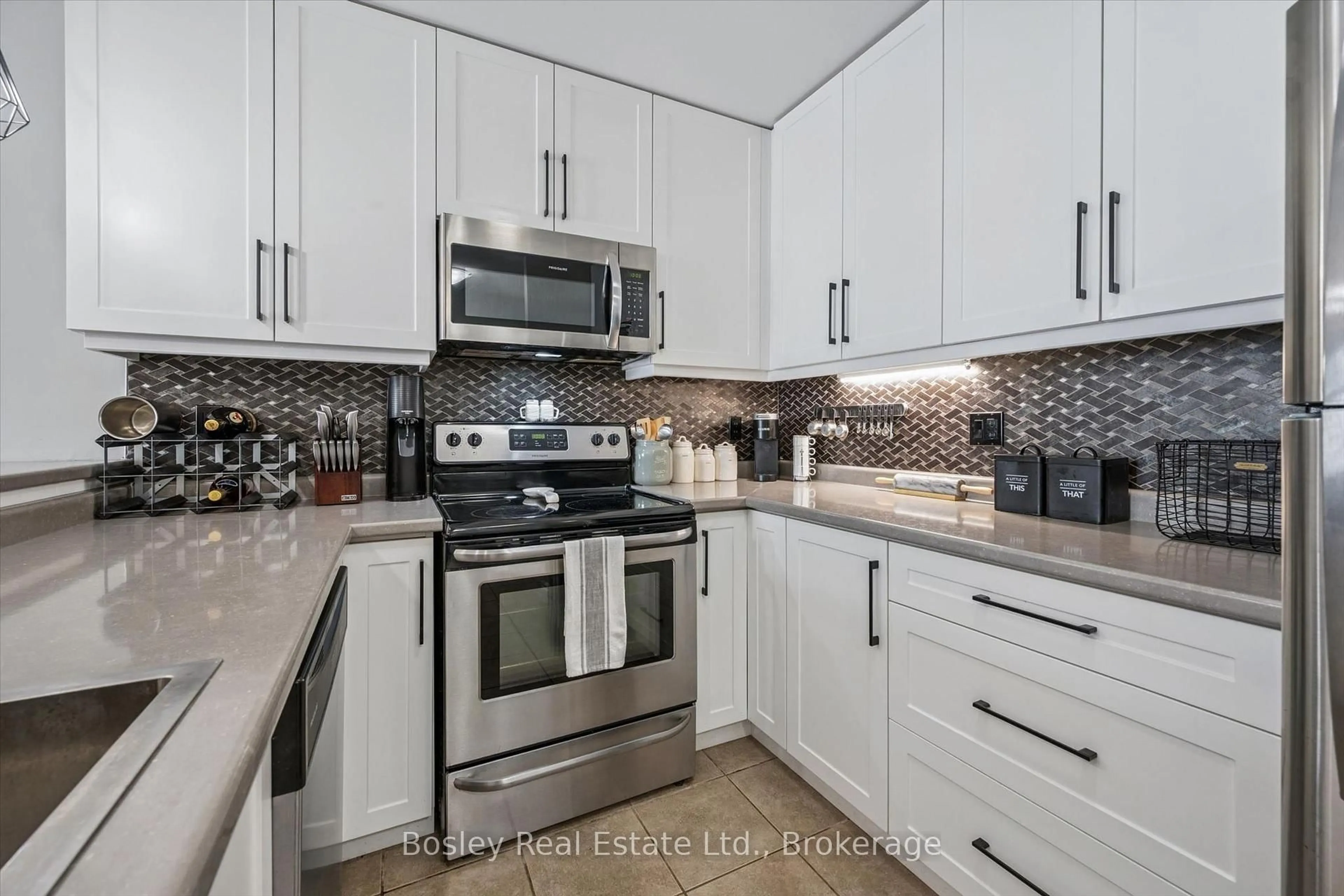 Unknown for 2 Colonial Dr #314, Guelph Ontario N1L 0K8