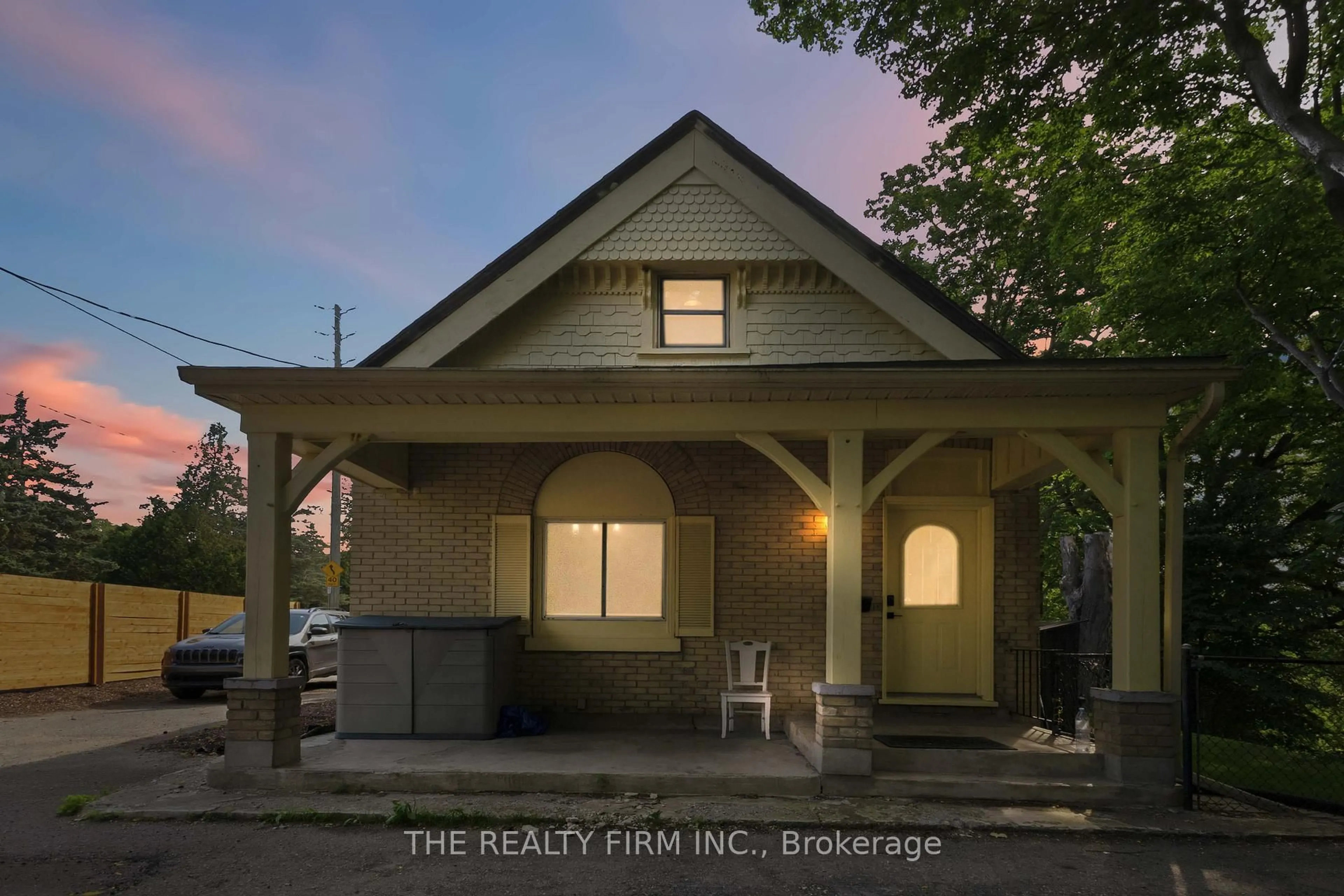 Unknown for 340 Riverside Dr, London North Ontario N6H 1E9
