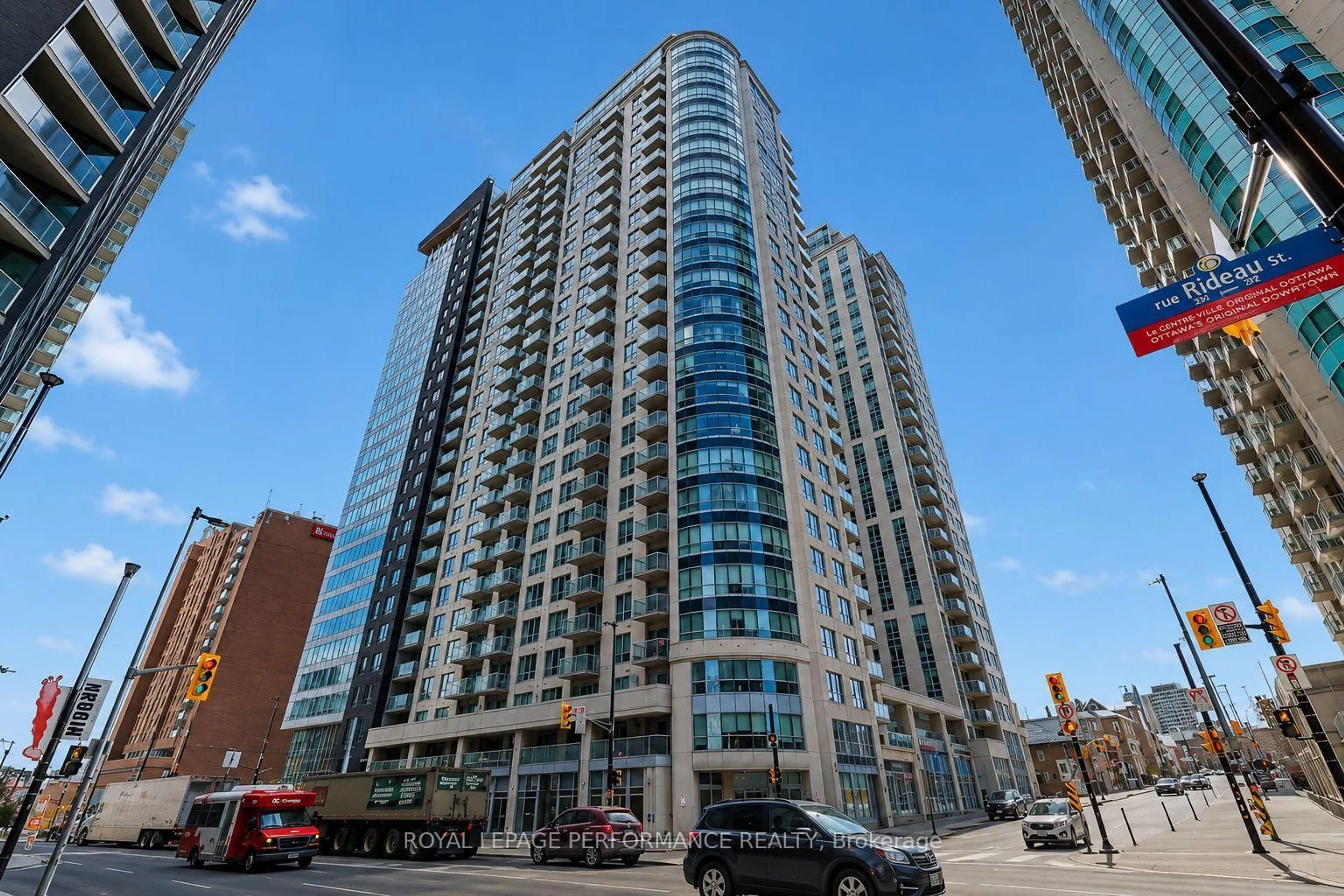 Unknown for 242 Rideau St #204, Ottawa Ontario K1N 0B7