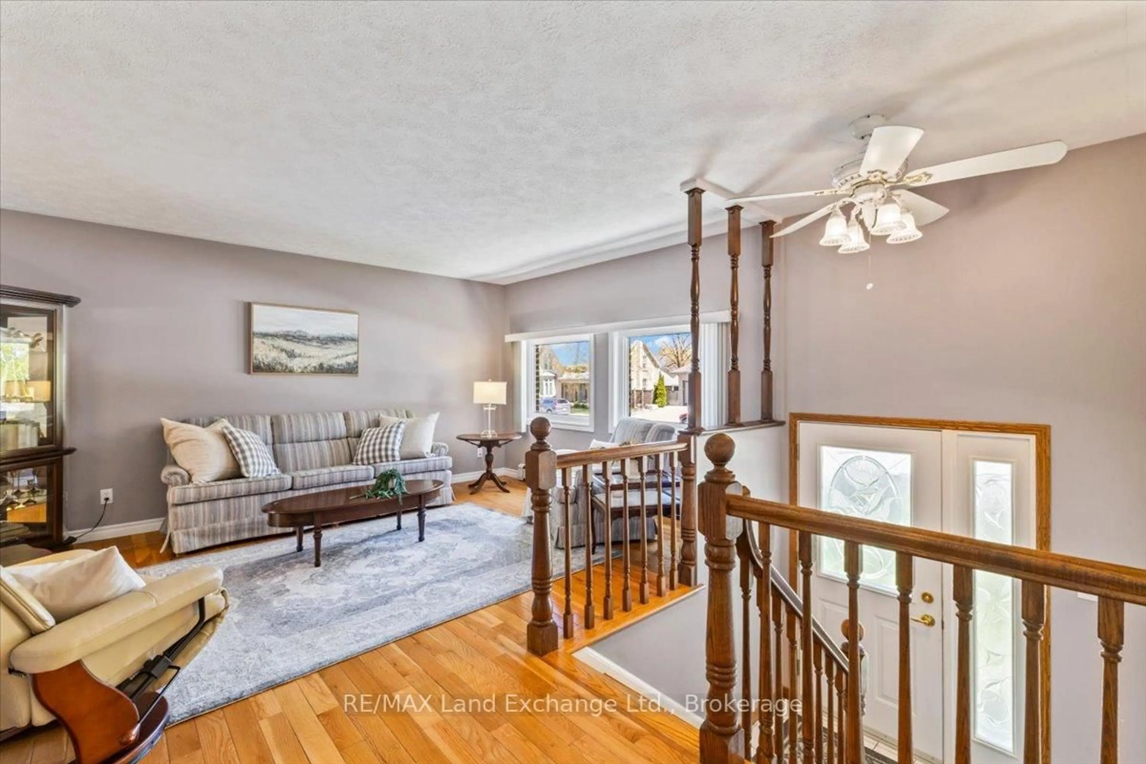 Living room with furniture, unknown for 542 Green St, Saugeen Shores Ontario N0H 2C0