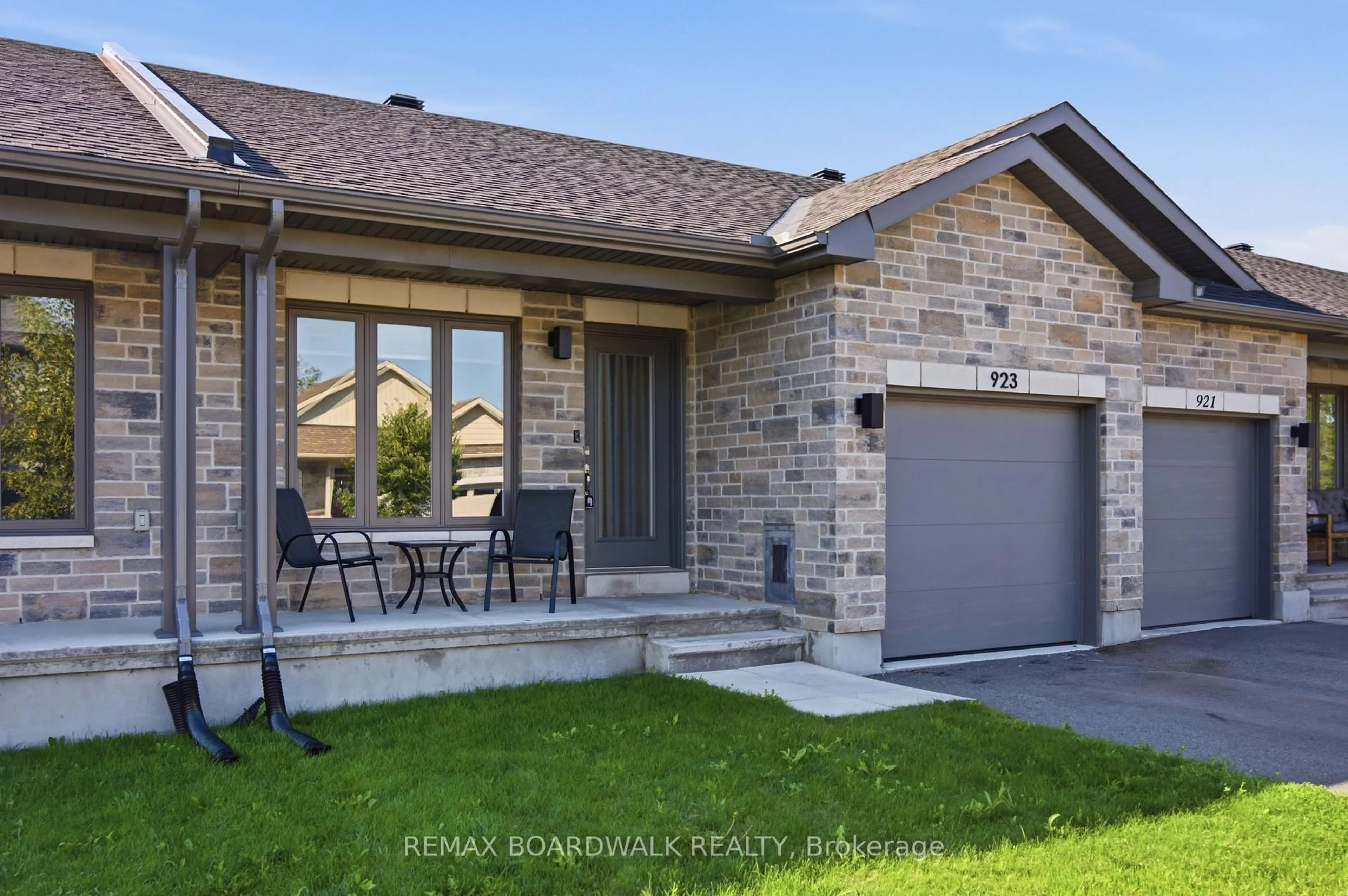 Home with brick exterior material, street for 923 Leishman Dr, Almonte Ontario K0A 1A0