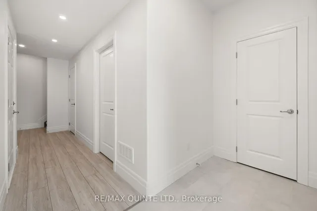51 Evans St, Prince Edward County 3