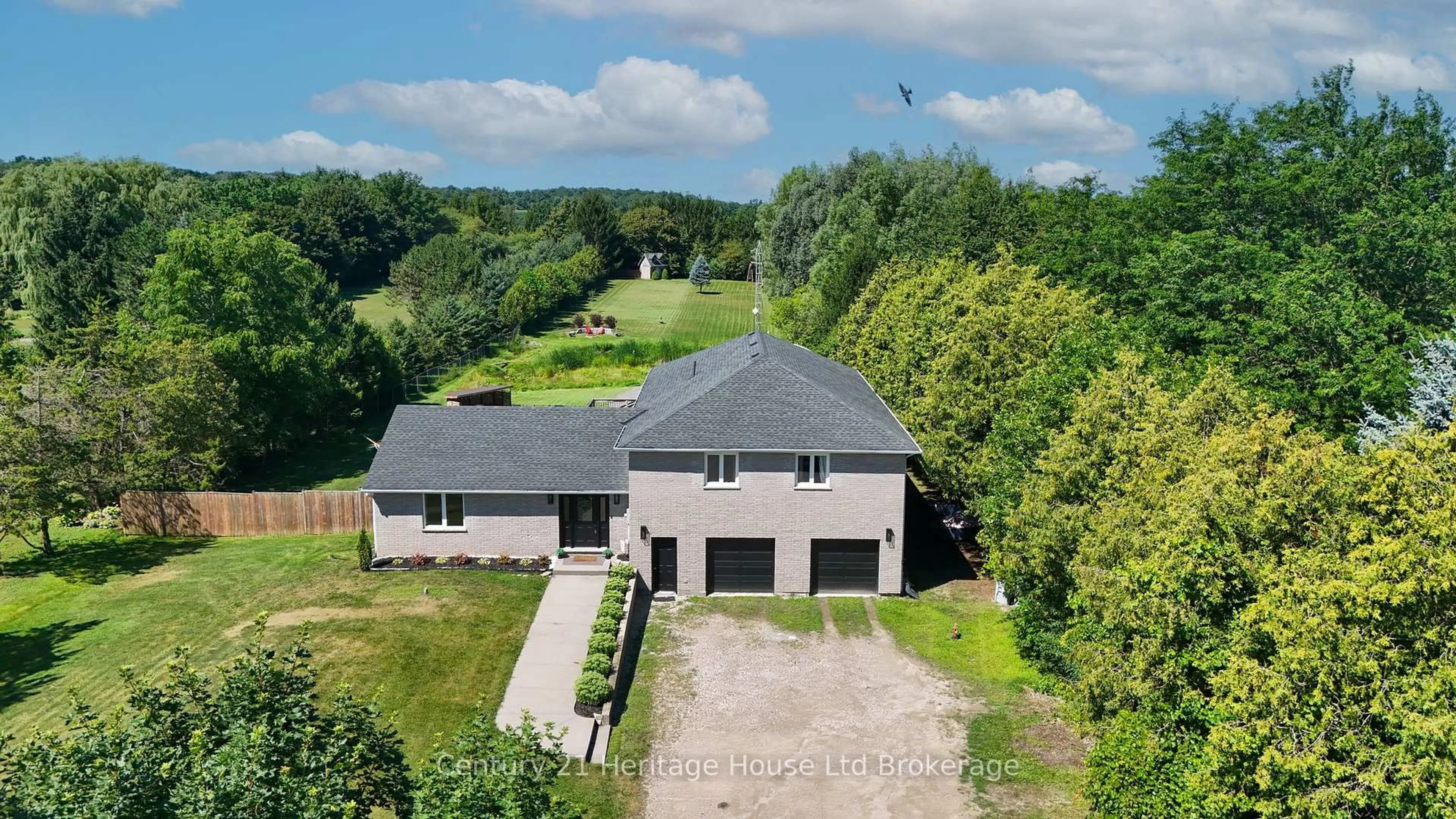 A pic from outside/outdoor area/front of a property/back of a property/a pic from drone, building for 1668 Perth 123 Rd, Perth South Ontario N4X 1C6