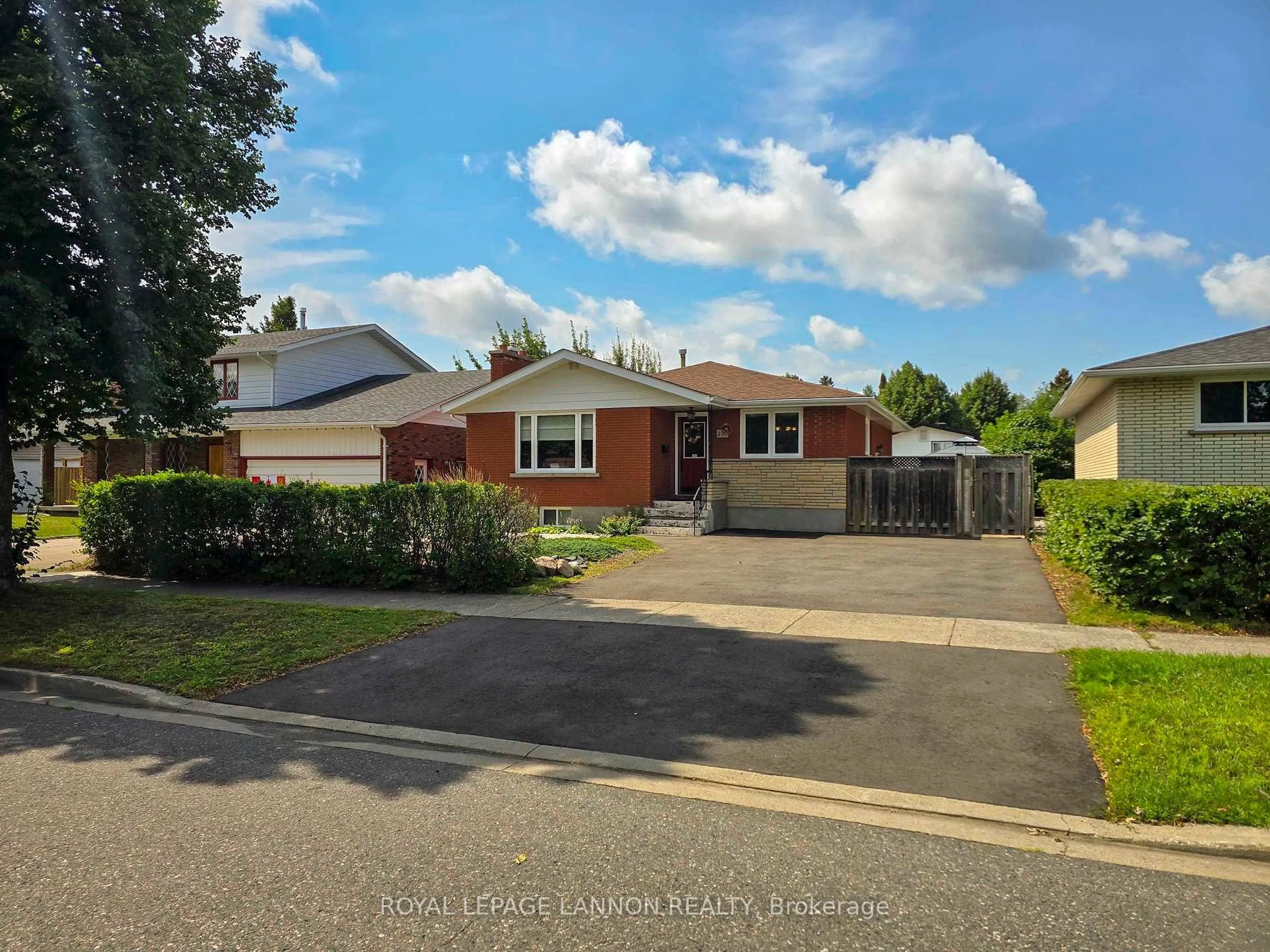 A pic from outside/outdoor area/front of a property/back of a property/a pic from drone, street for 237 Anten St., Thunder Bay Ontario P7B 5J5