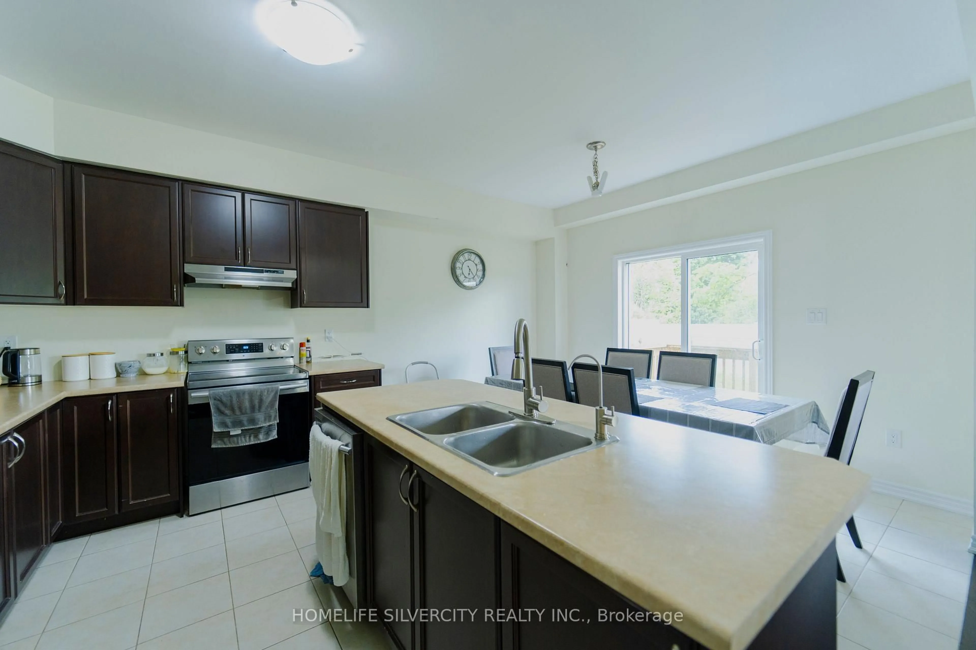 Standard kitchen, ceramic/tile floor for 163 Bilansky Farm Rd, Brantford Ontario N3S 0J3