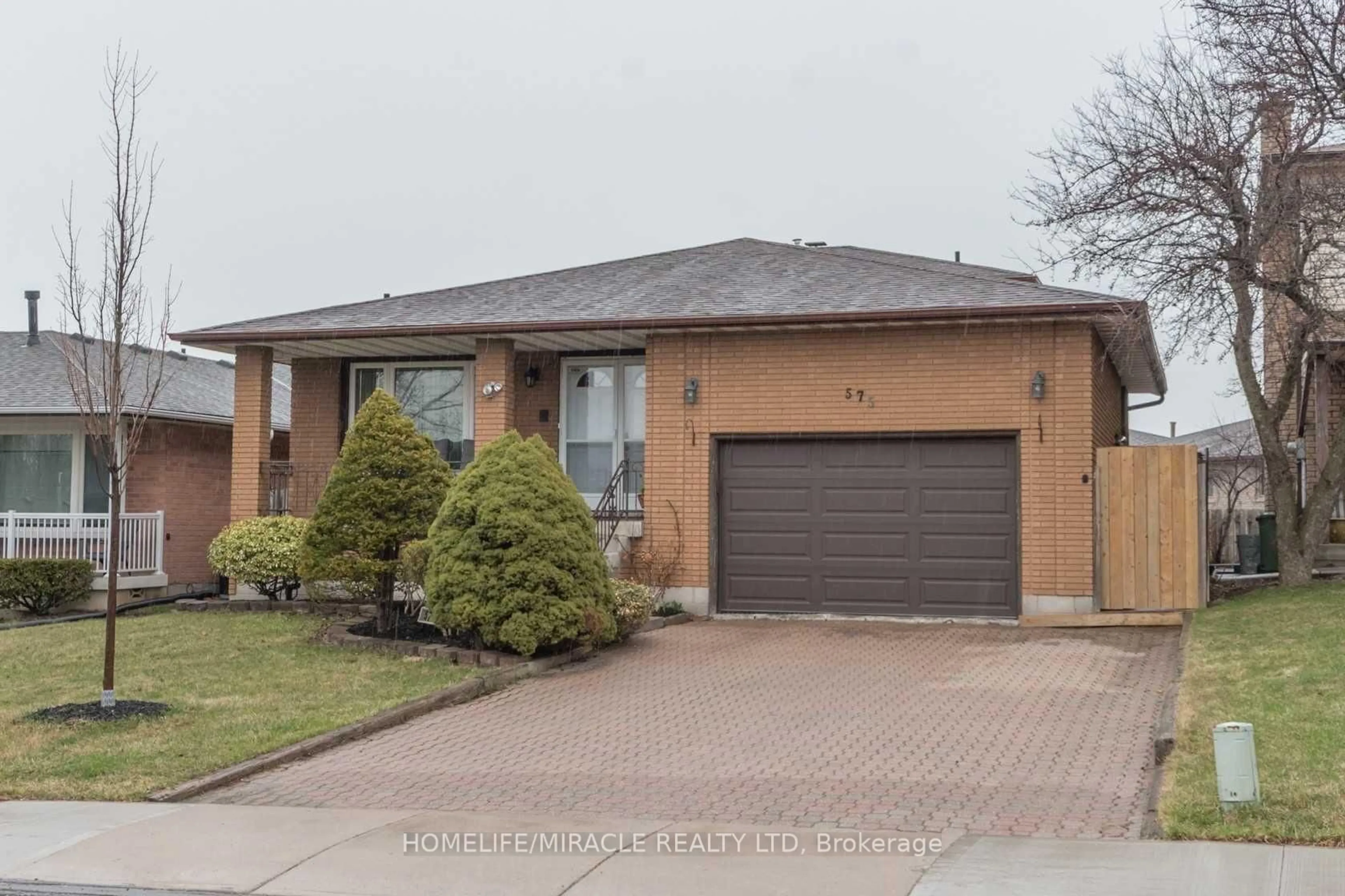Home with brick exterior material, street for 575 Upper Horning Rd, Hamilton Ontario L9C 7P8