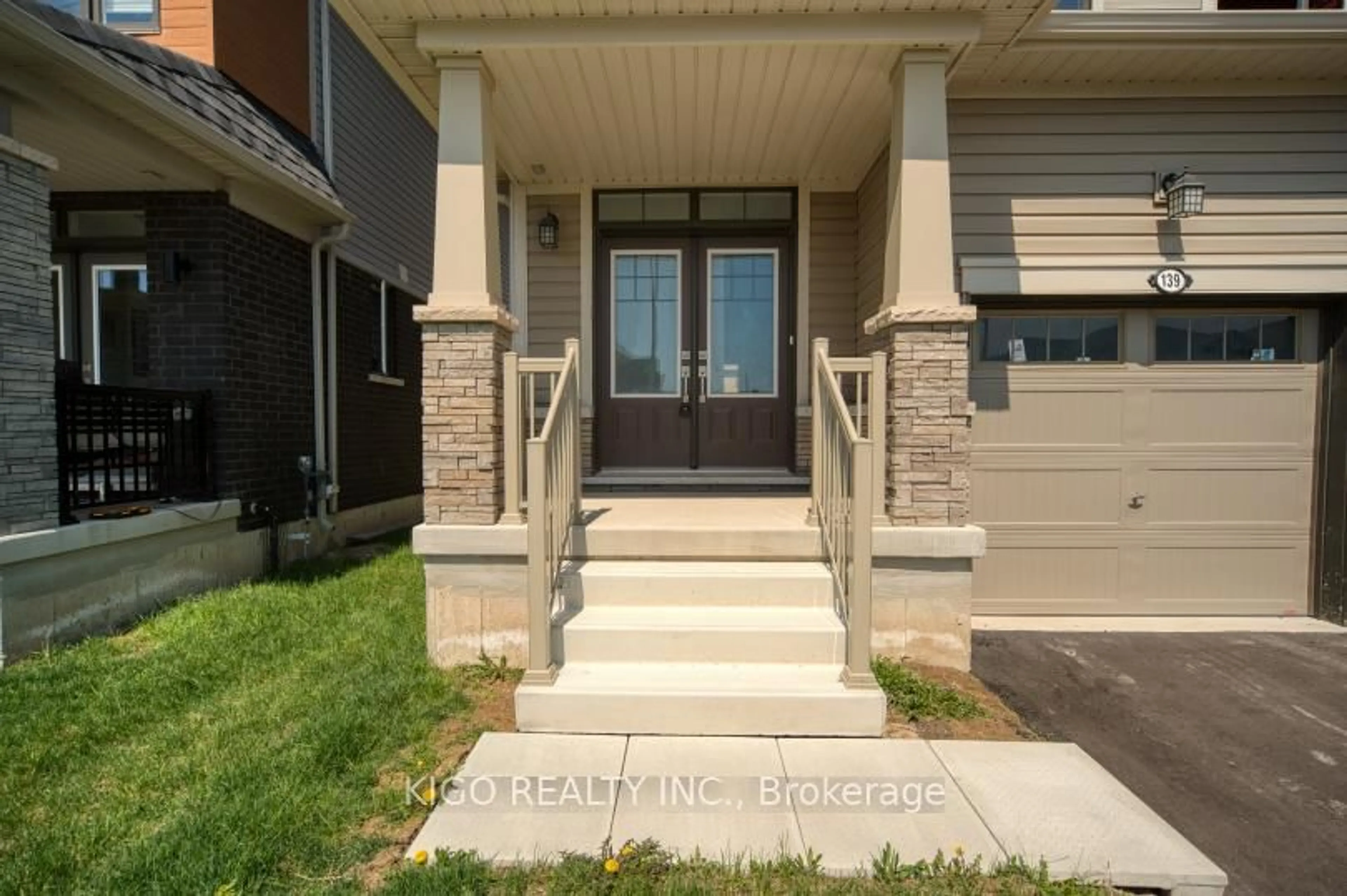 Indoor entryway for 139 Velvet Way, Thorold Ontario L2V 0P3