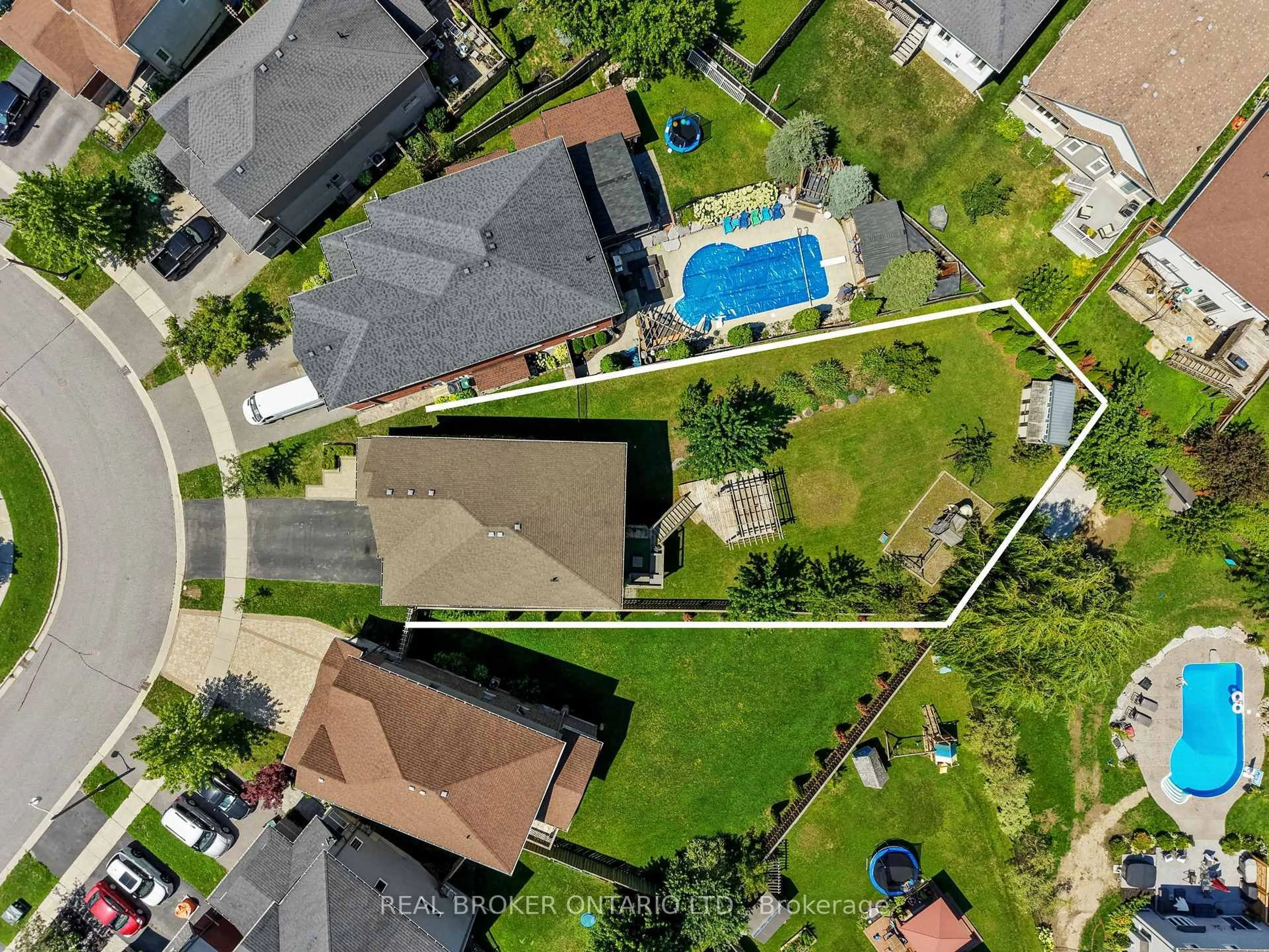 A pic from outside/outdoor area/front of a property/back of a property/a pic from drone, street for 334 Blacksmith Way, Peterborough Ontario K9L 0B4