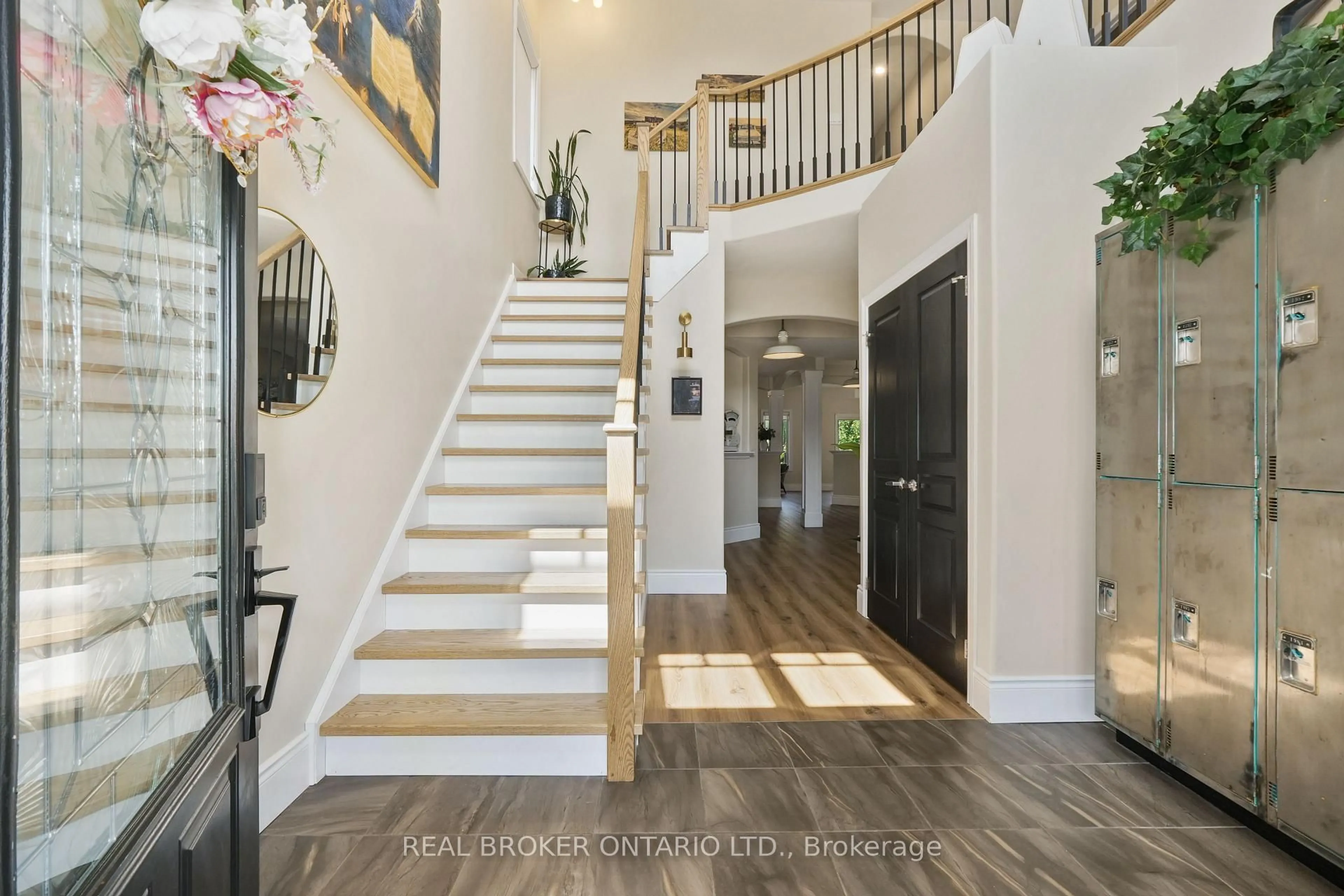 Indoor entryway for 334 Blacksmith Way, Peterborough Ontario K9L 0B4