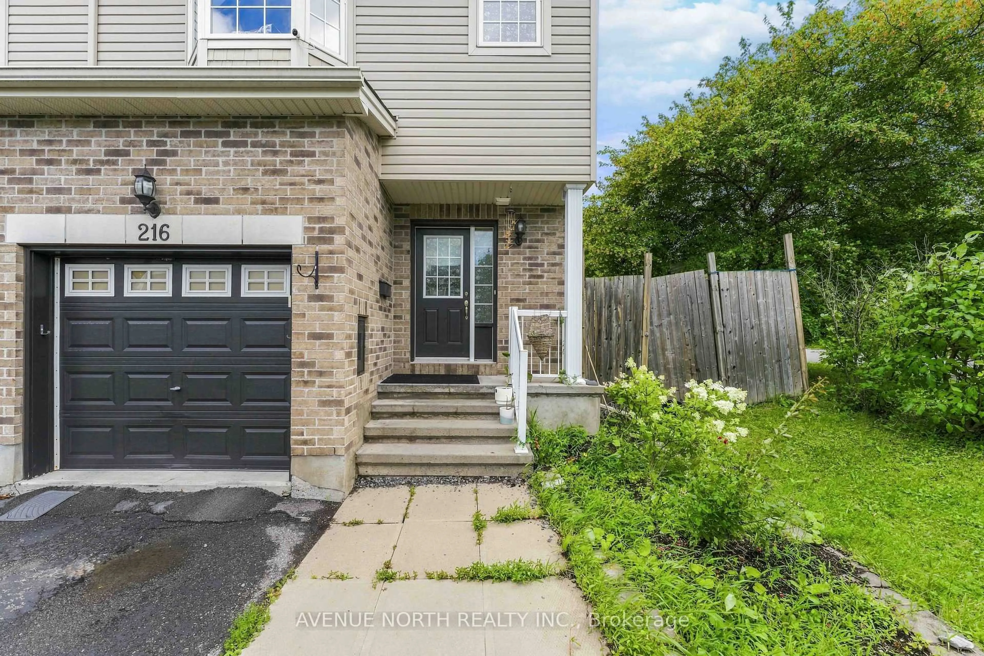 Unknown for 216 Cityview Cres, Ottawa Ontario K4A 0T9