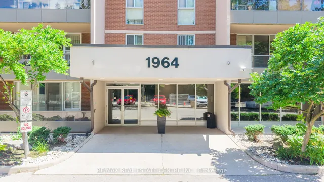 1964 Main St #806, Hamilton 3