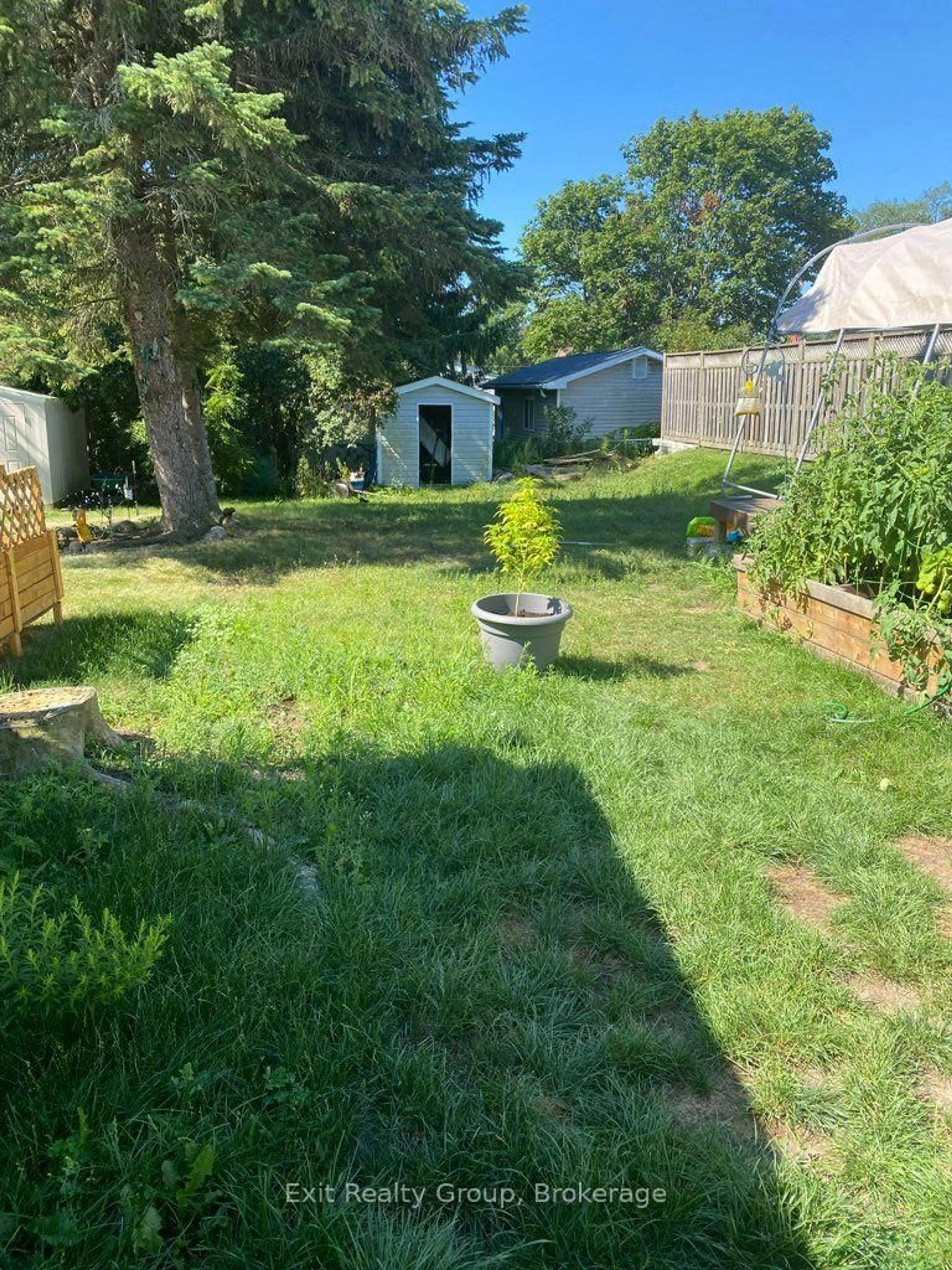 Shed for 30 Bocage St, Quinte West Ontario K8V 2L4