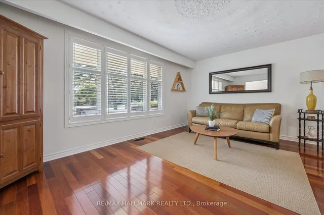 32 Warwick Crt, Kitchener 5