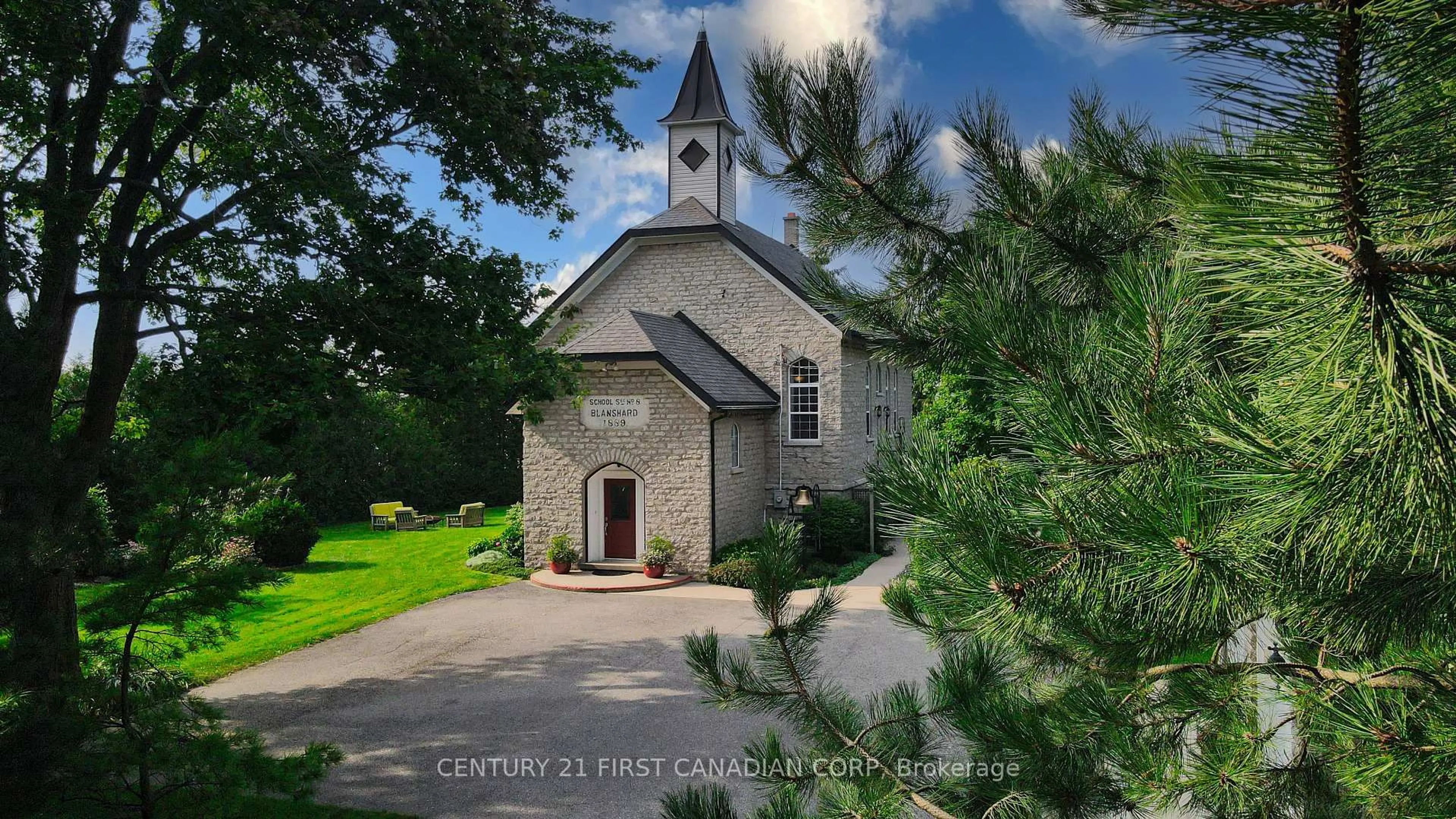 A pic from outside/outdoor area/front of a property/back of a property/a pic from drone, unknown for 1772 Perth Road 139 Rd, St. Marys Ontario N4X 1C8