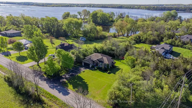 1687 Lakeside Dr, Prince Edward County 2
