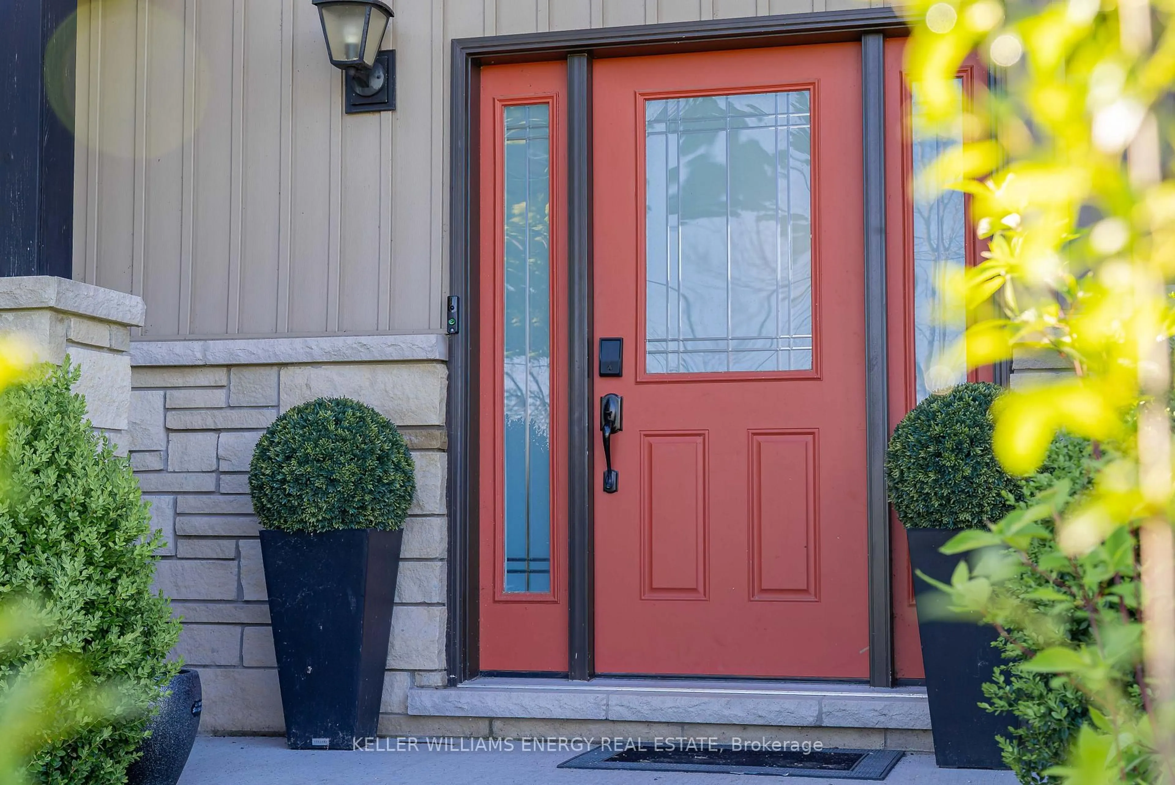 Indoor entryway for 1687 Lakeside Dr, Prince Edward County Ontario K0K 1T0