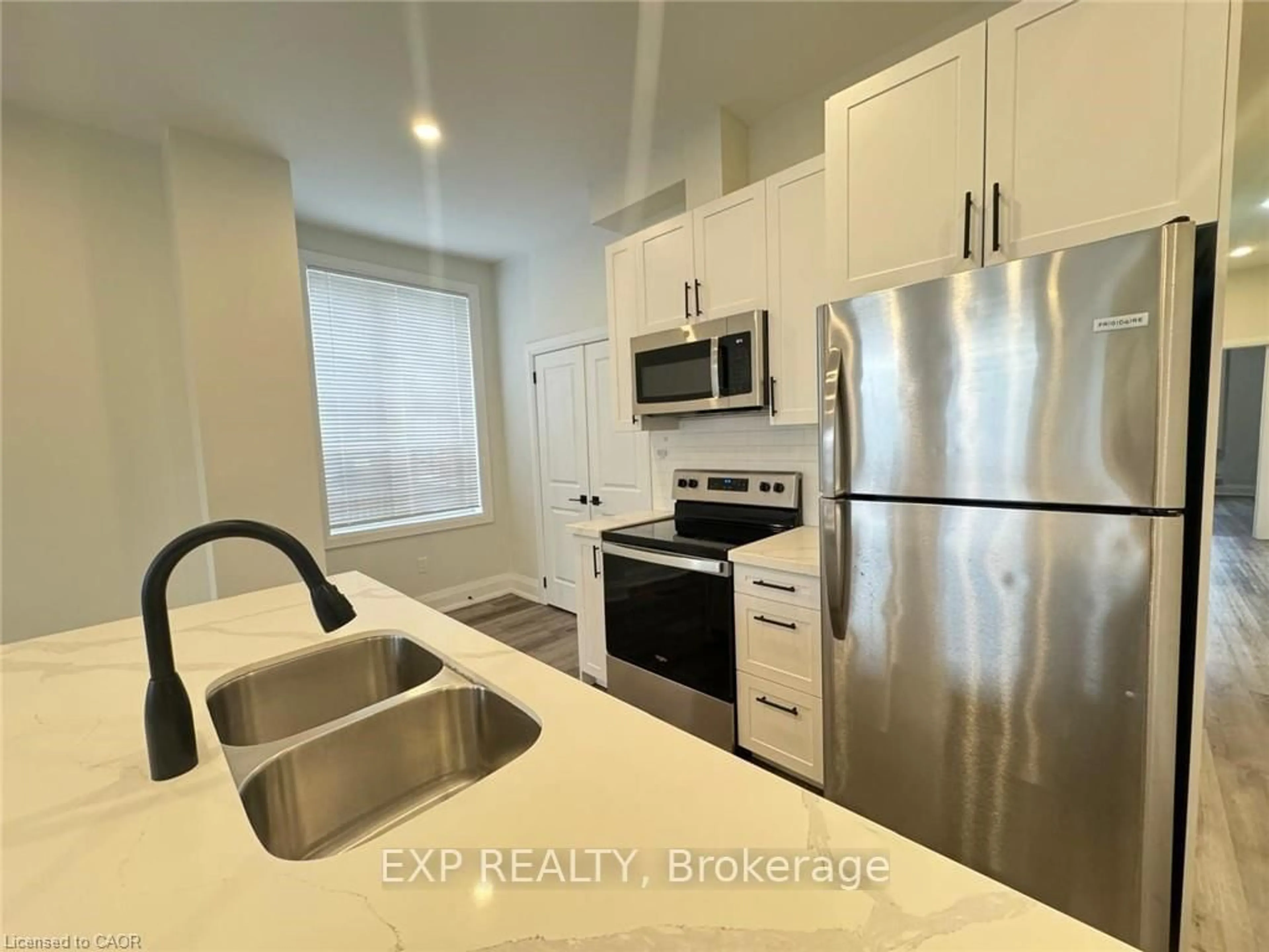 Standard kitchen, unknown for 507 Wilson St, Hamilton Ontario L8L 1T4