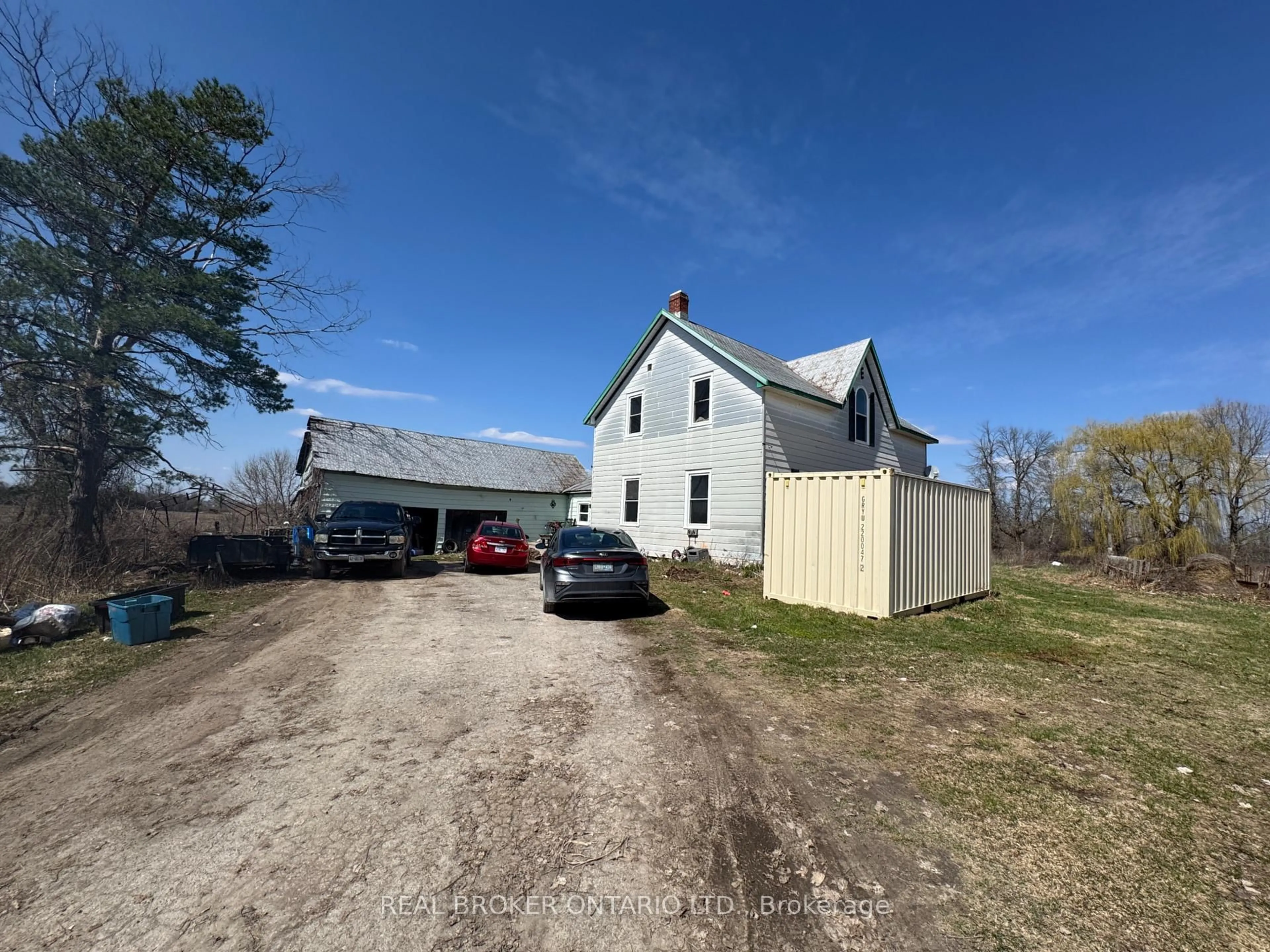 A pic from outside/outdoor area/front of a property/back of a property/a pic from drone, building for 888 Townline Rd, Rideau Lakes Ontario K7A 4S5