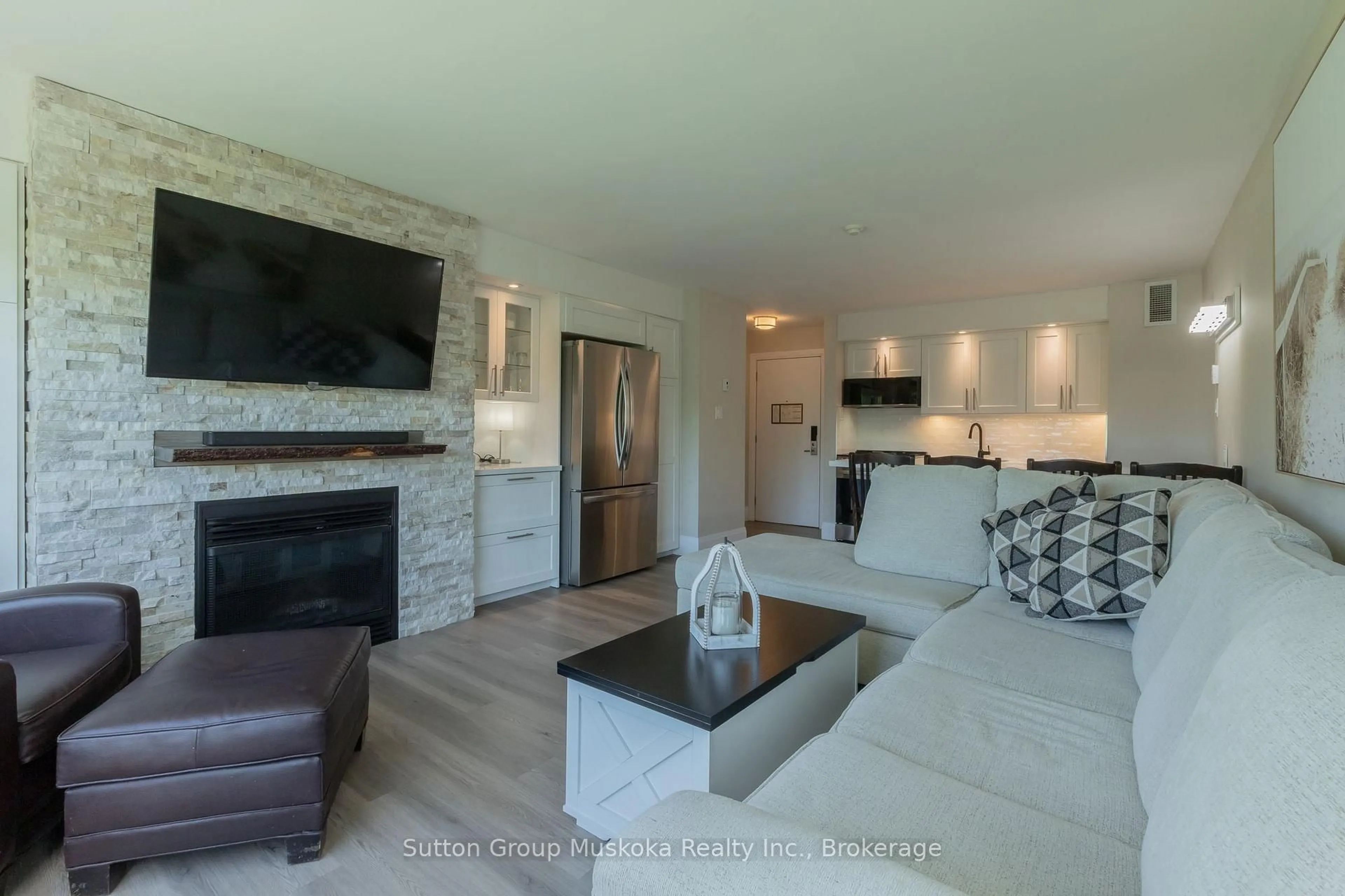 Living room with furniture, unknown for 54-305 Deerhurst, Summit Lodge Dr #54, Huntsville Ontario P1H 2E8