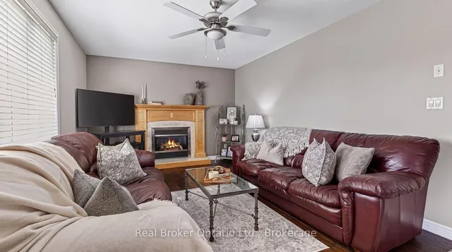 162 Kingfisher Ave, Woodstock 5