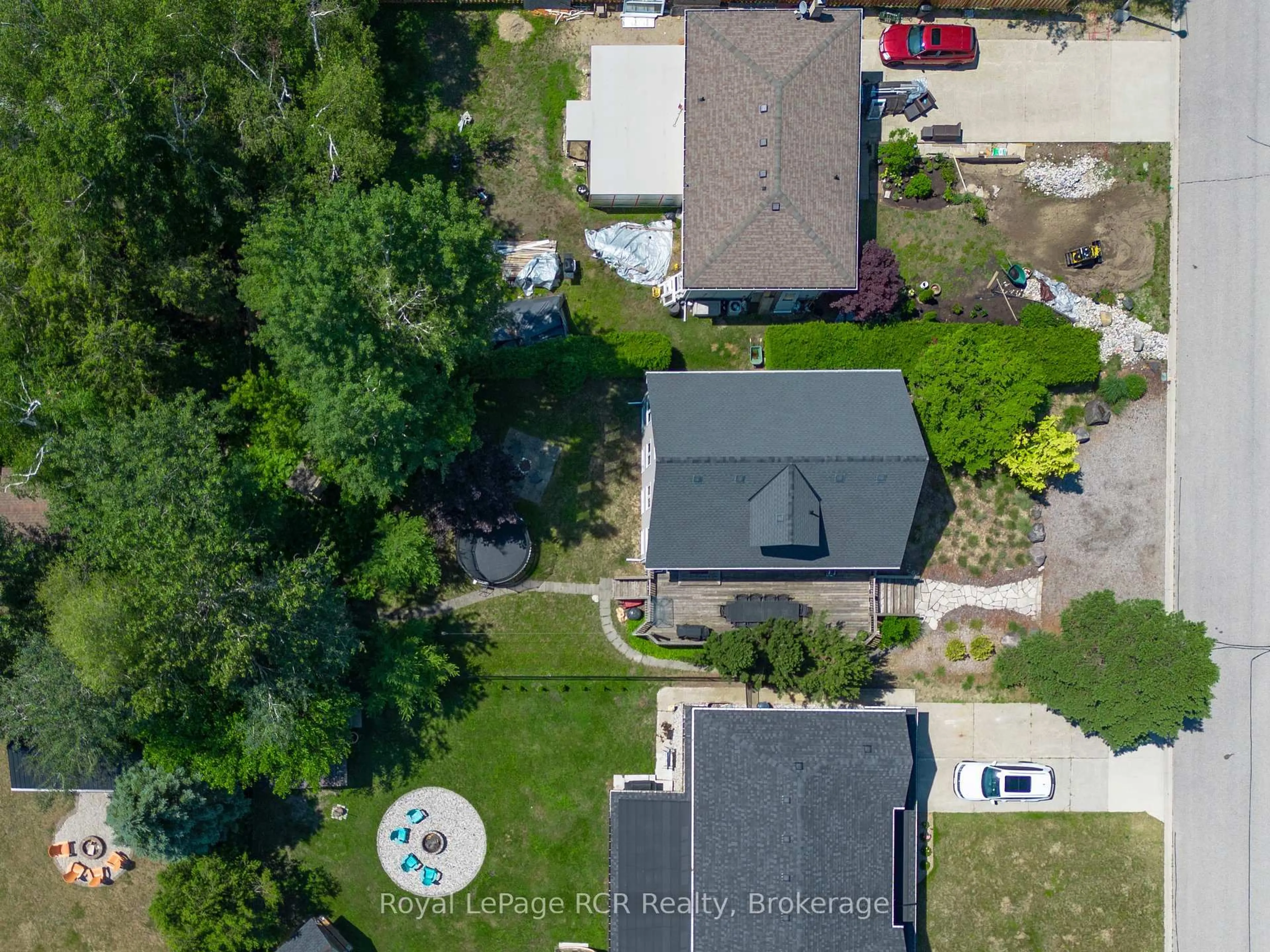 A pic from outside/outdoor area/front of a property/back of a property/a pic from drone, street for 243 Island St, Saugeen Shores Ontario N0H 2L0