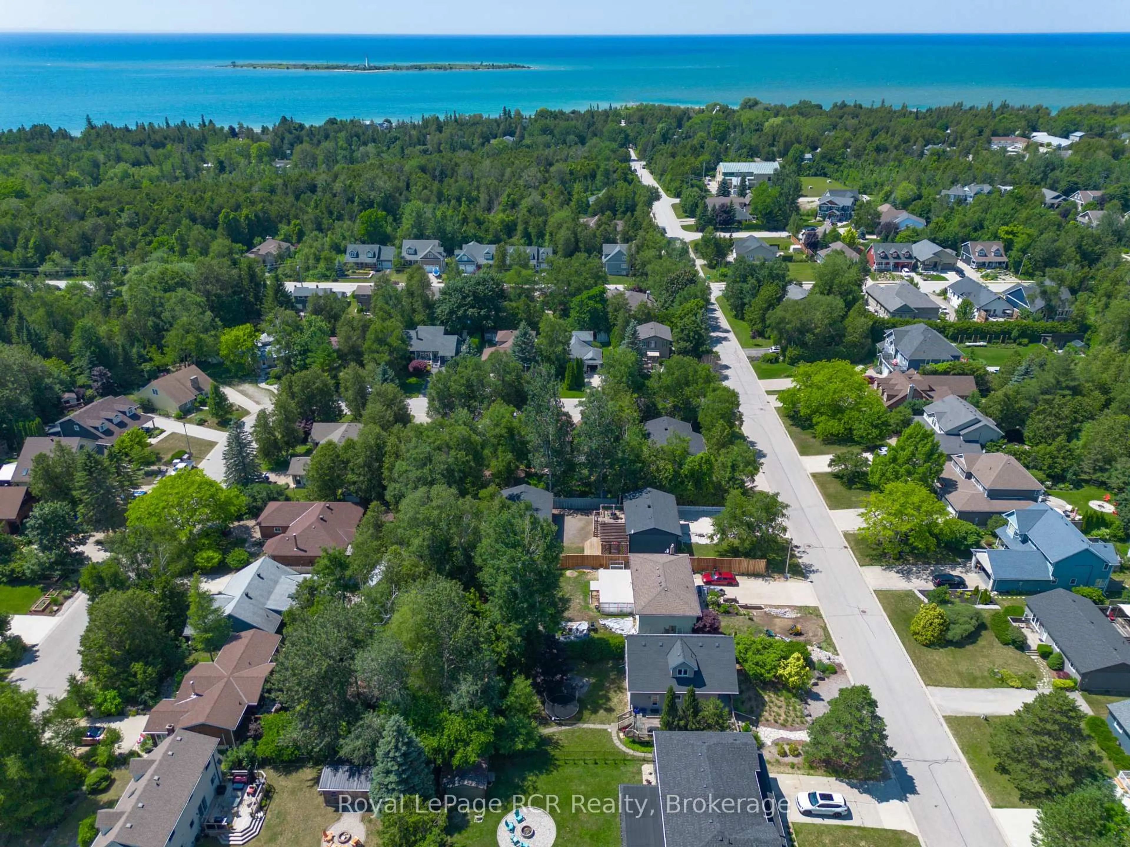 A pic from outside/outdoor area/front of a property/back of a property/a pic from drone, street for 243 Island St, Saugeen Shores Ontario N0H 2L0