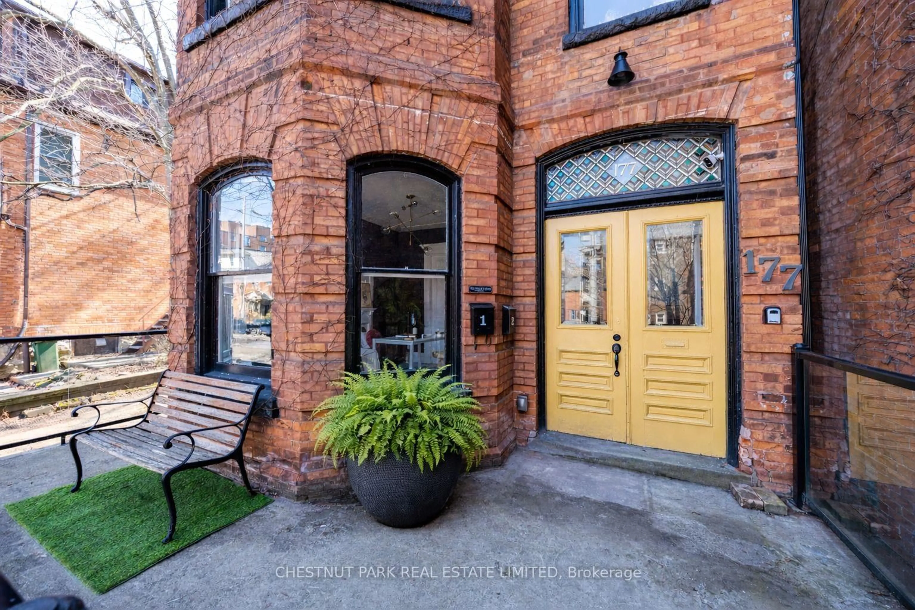 Indoor entryway for 177 Charlton Ave, Hamilton Ontario L8P 2C8