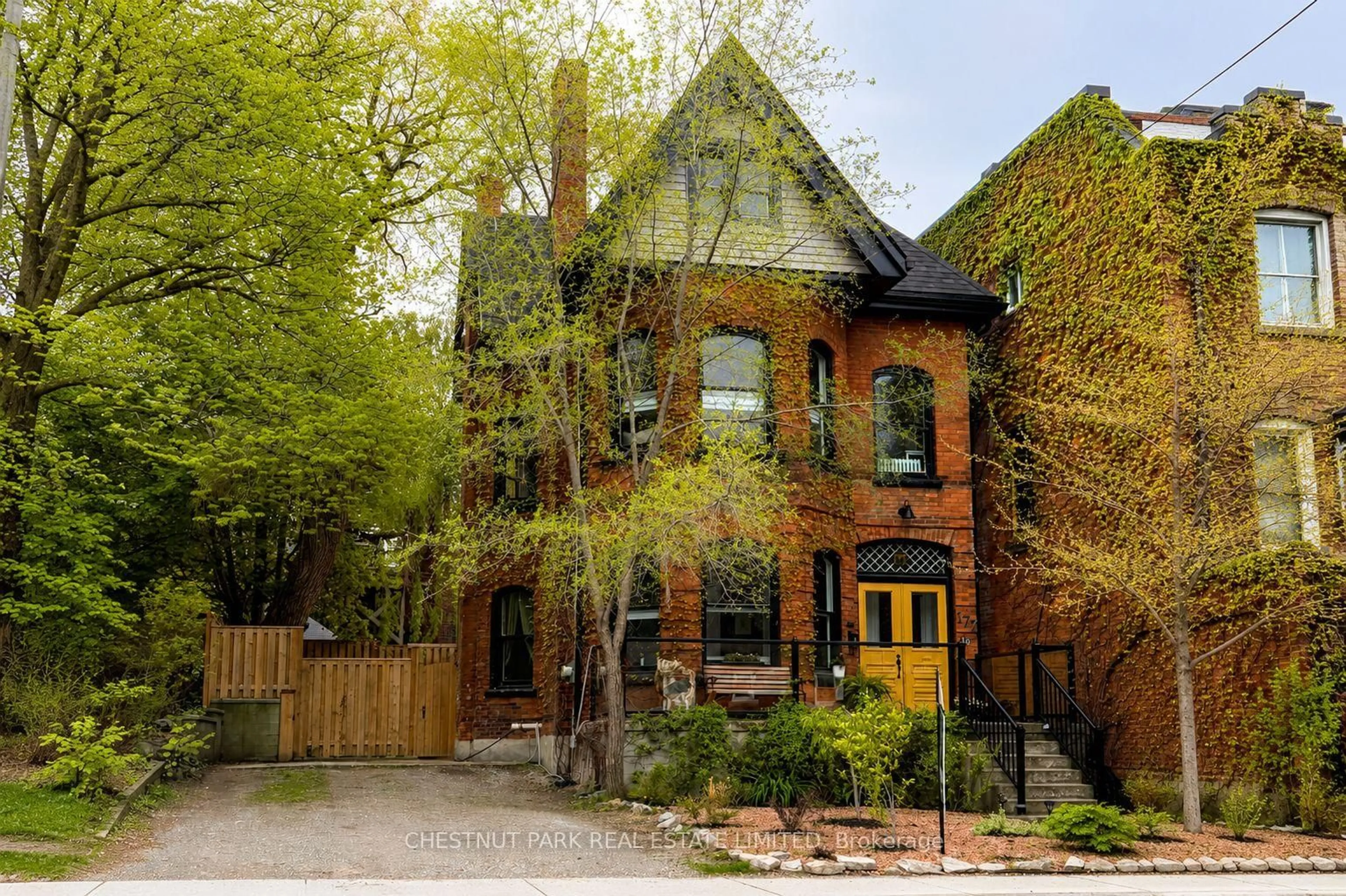 Home with brick exterior material, street for 177 Charlton Ave, Hamilton Ontario L8P 2C8