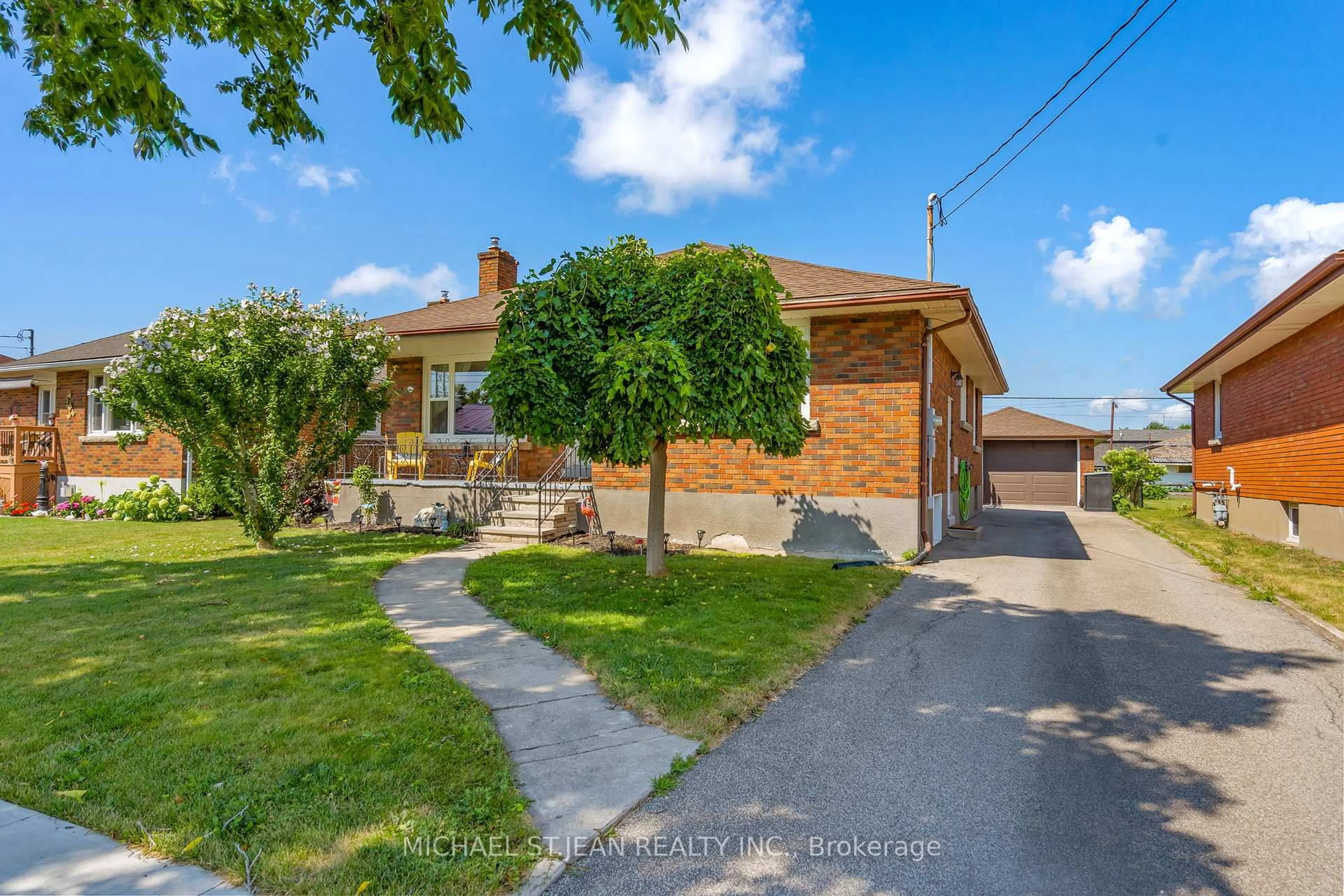 A pic from outside/outdoor area/front of a property/back of a property/a pic from drone, street for 96 Clarke St, Port Colborne Ontario L3K 2G3