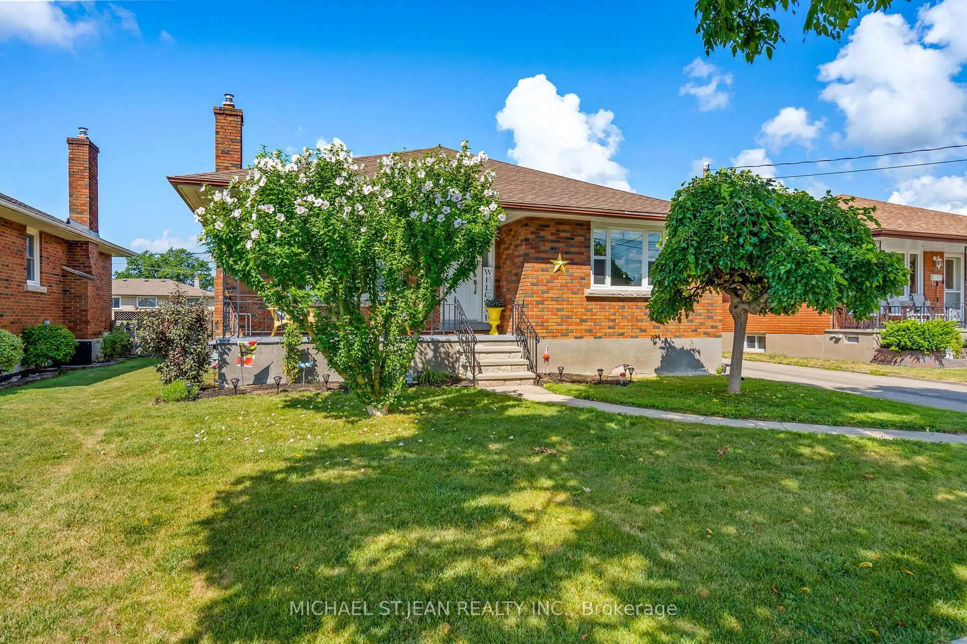 A pic from outside/outdoor area/front of a property/back of a property/a pic from drone, street for 96 Clarke St, Port Colborne Ontario L3K 2G3