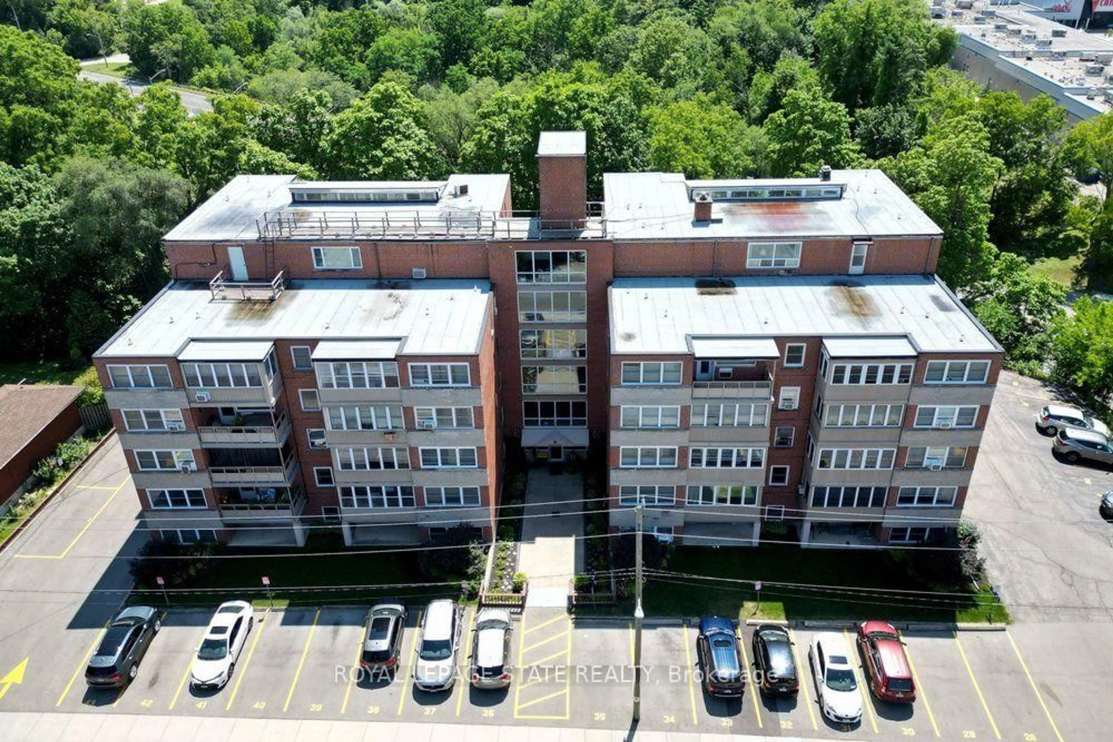 A pic from outside/outdoor area/front of a property/back of a property/a pic from drone, building for 9 Grant Blvd #602, Hamilton Ontario L9H 4L5