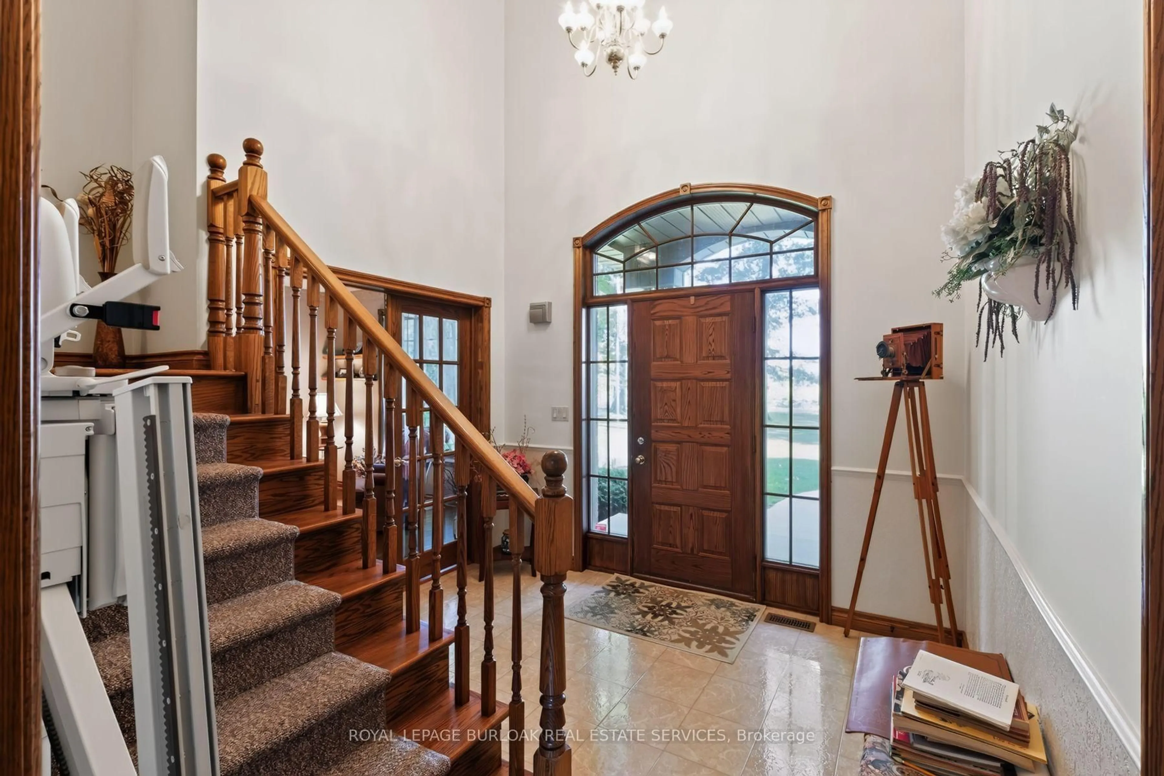 Indoor foyer for 238 Norwich Townline, Norfolk Ontario N0J 1R0