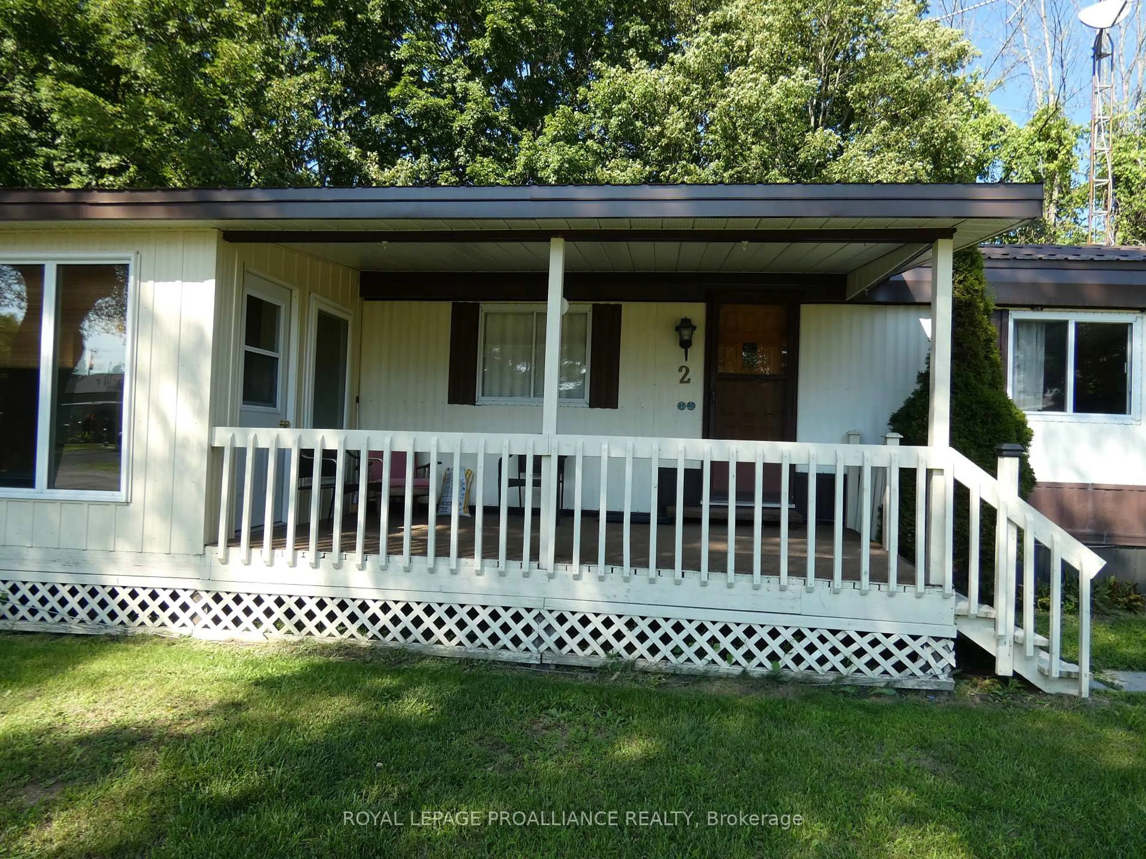 Home with vinyl exterior material, unknown for 2-1645 County 42 Rd, Rideau Lakes Ontario K0E 1G0