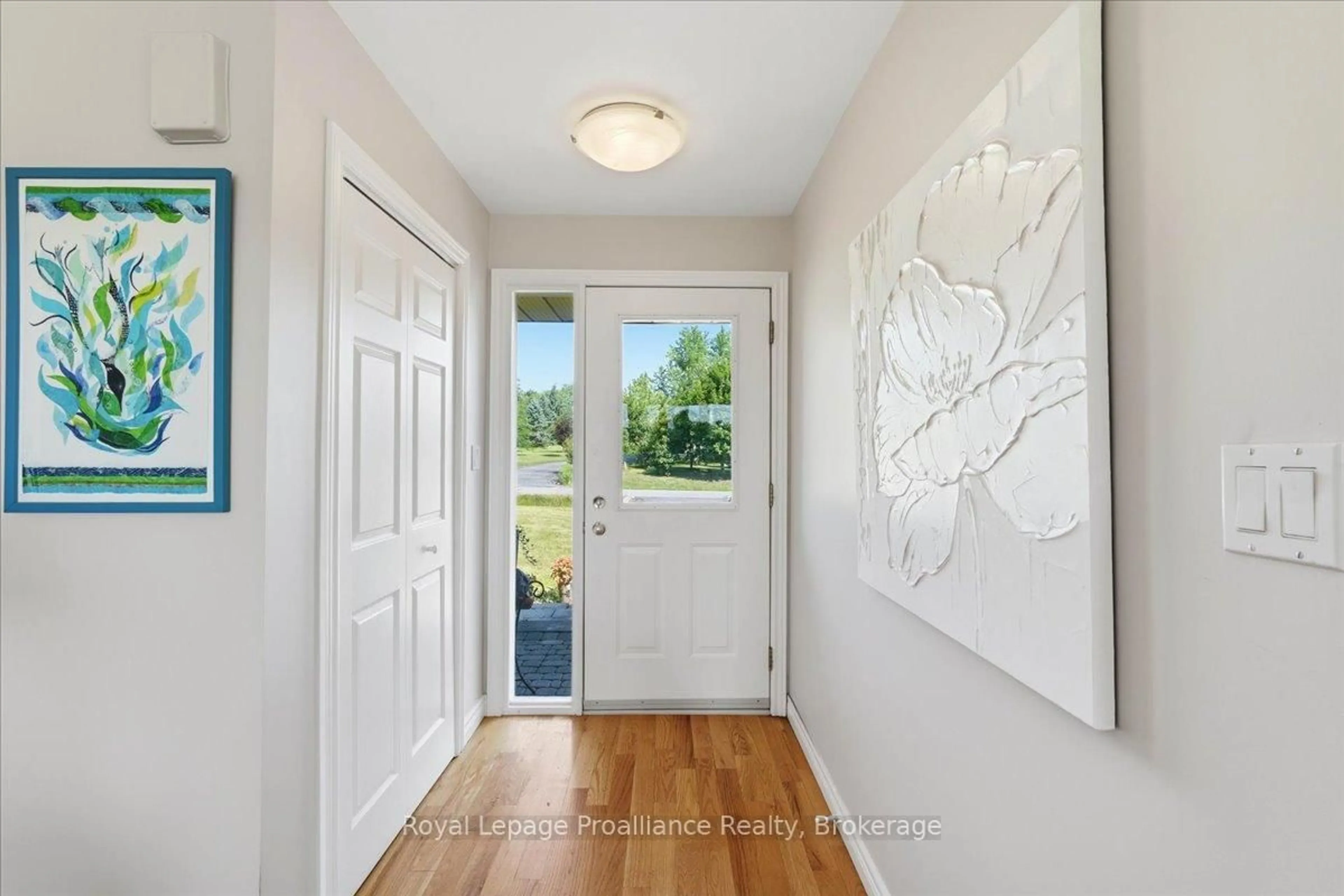 Indoor entryway for 95 Dave Dr, Hastings Ontario K0K 2C0