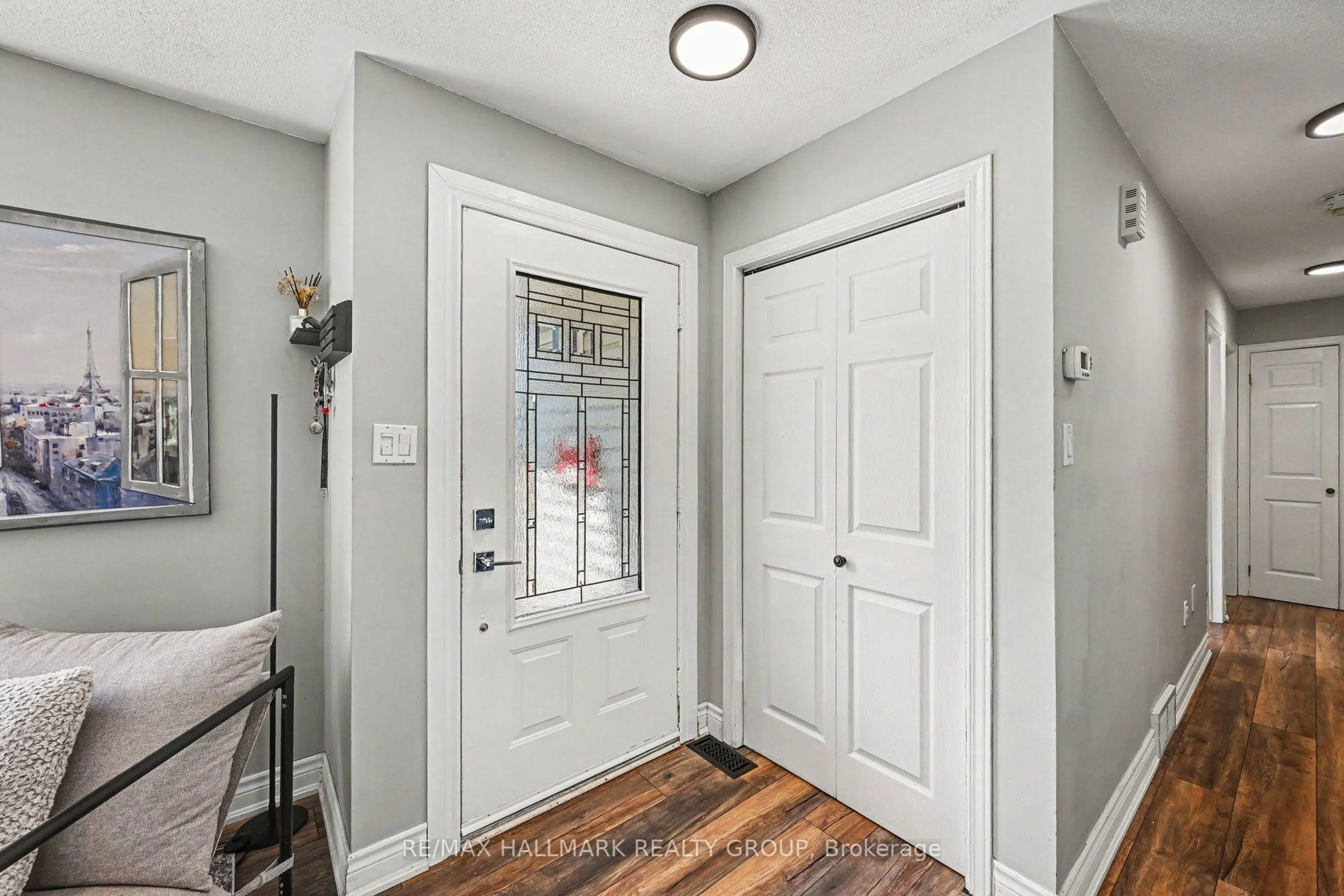 Indoor entryway for 108 Snye Crt, Fitzroy Harbour Ontario K0A 1X0