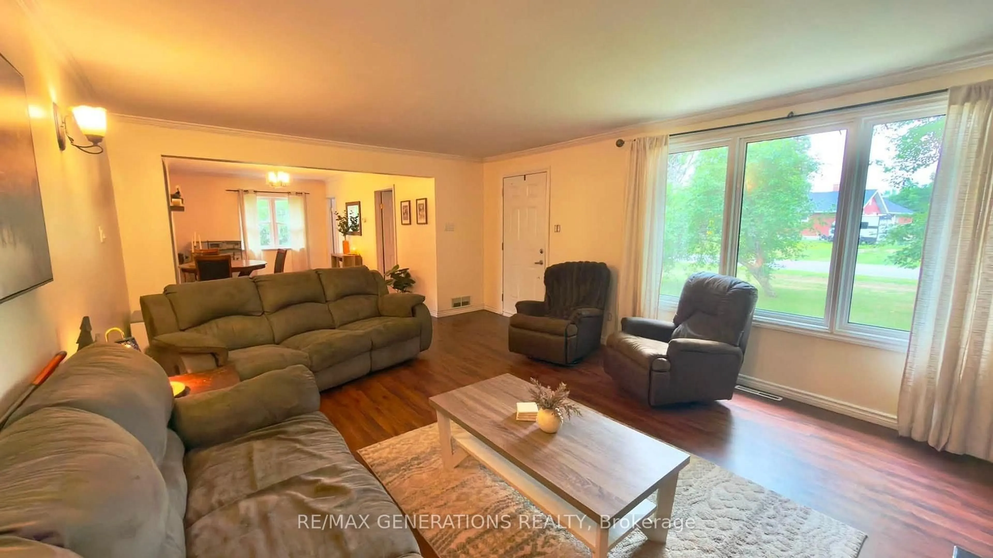 Living room with furniture, unknown for 64 MAPLE St, Oliver Paipoonge Ontario P7K 0N6
