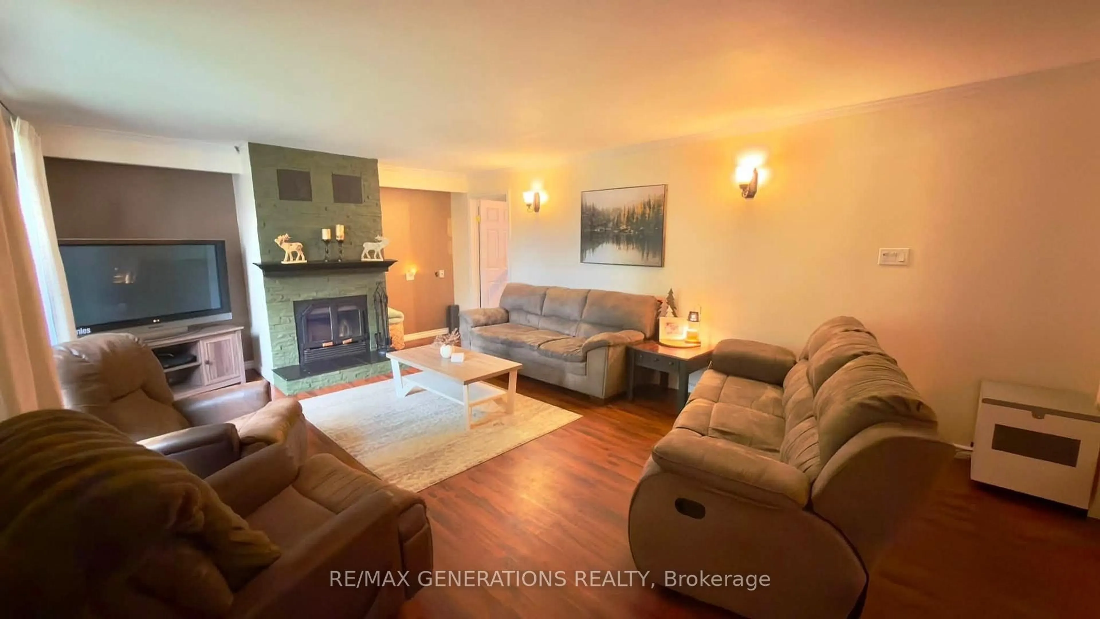 Living room with furniture, unknown for 64 MAPLE St, Oliver Paipoonge Ontario P7K 0N6