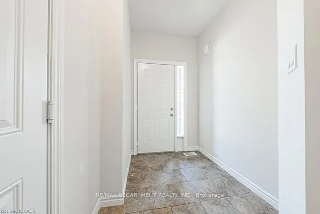 698 York Rd, Hamilton 5