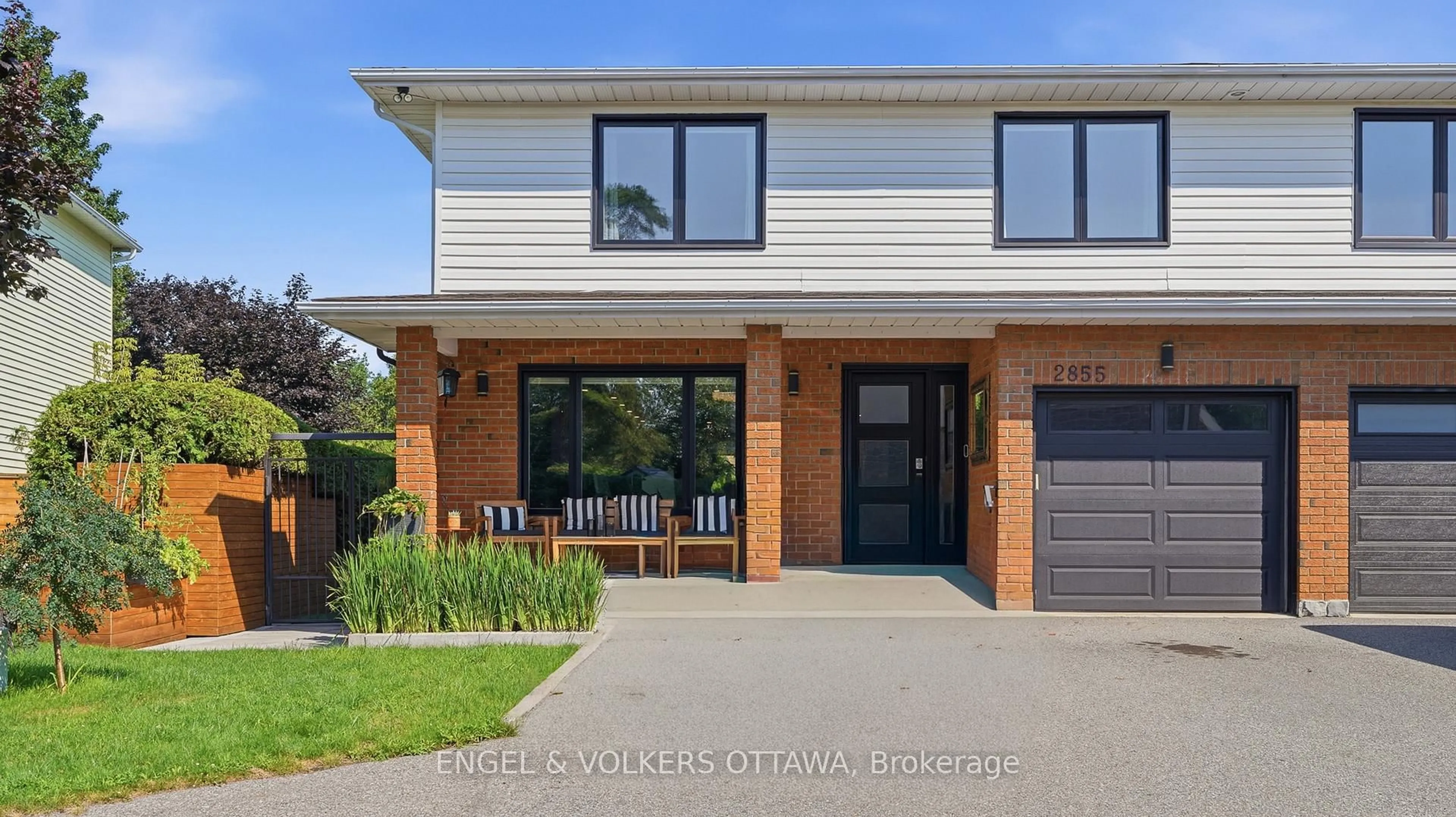 Home with brick exterior material, street for 2855 Gothwood Pl, Gloucester Ontario K1T 2V5